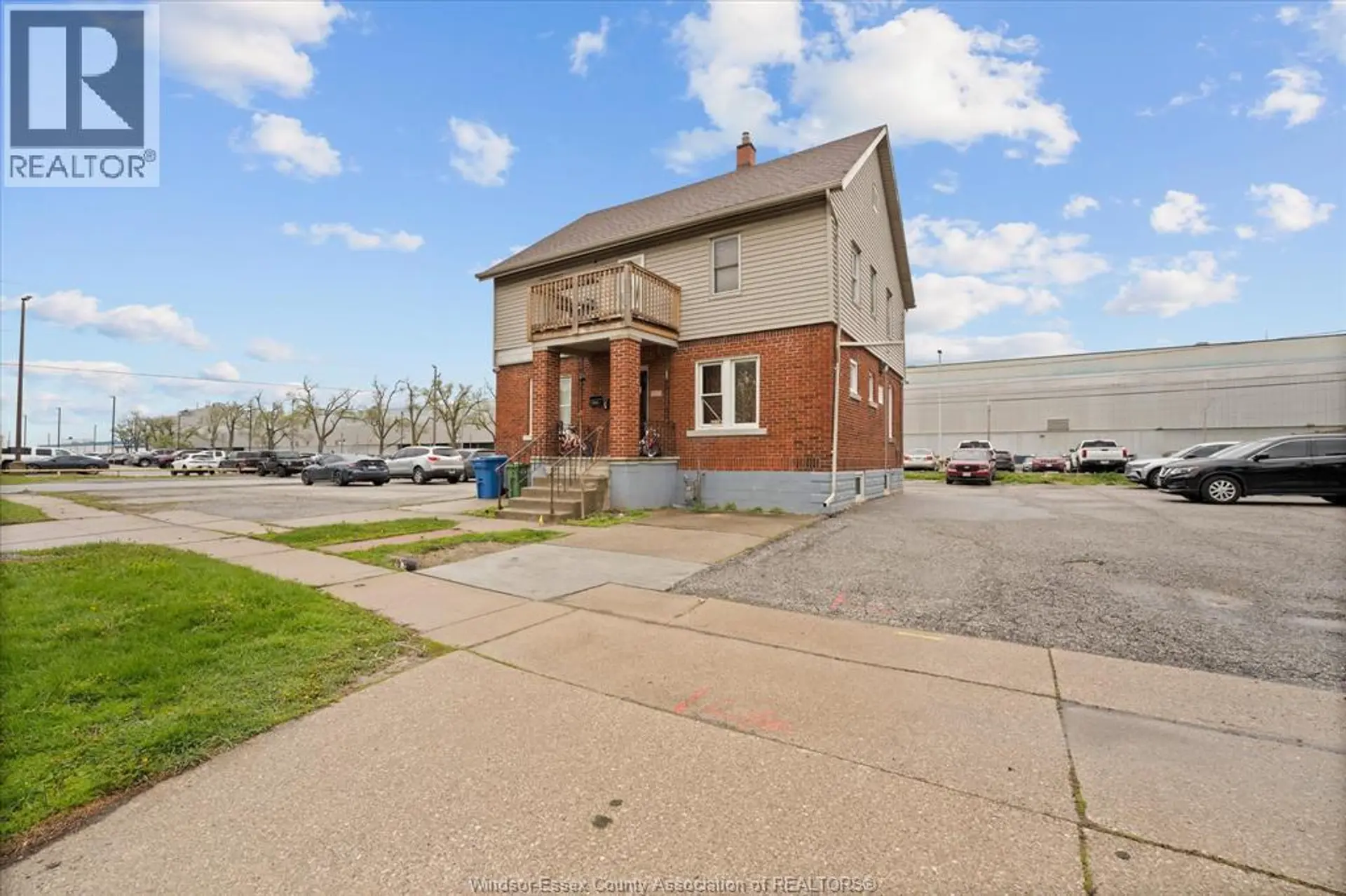 2391 CADILLAC - Image 5