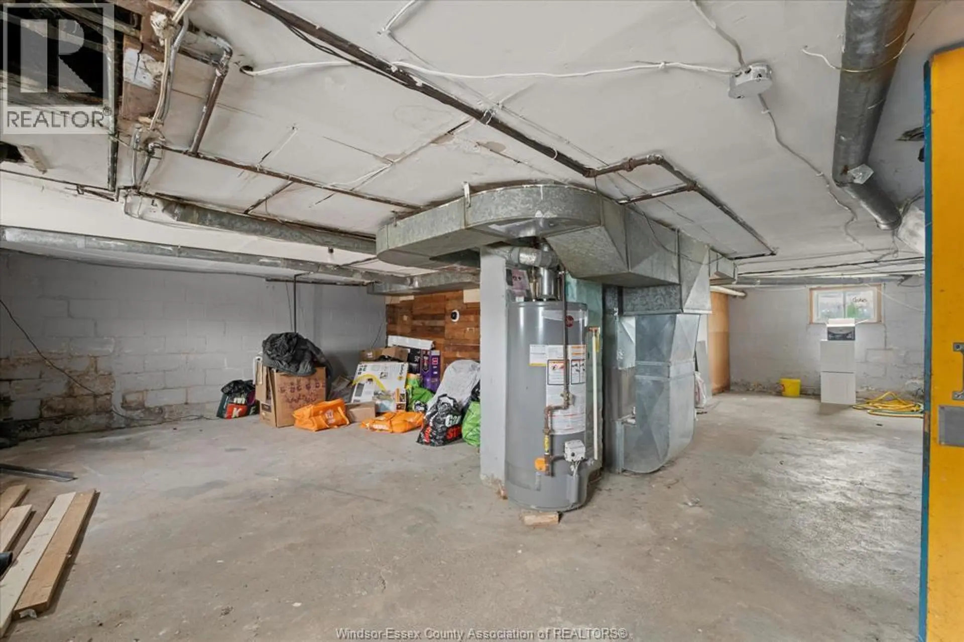 2391 CADILLAC - Image 17