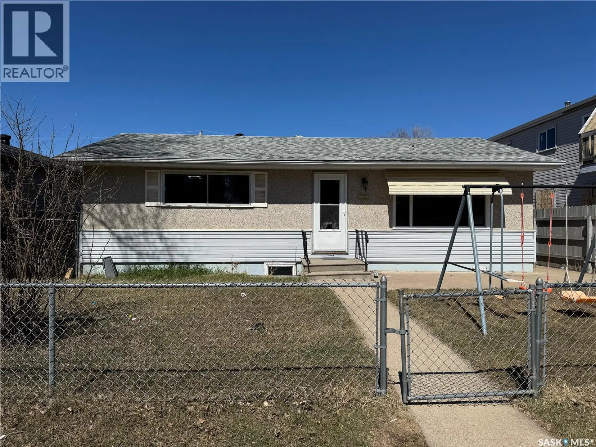 552 6th STREET E - Image 1