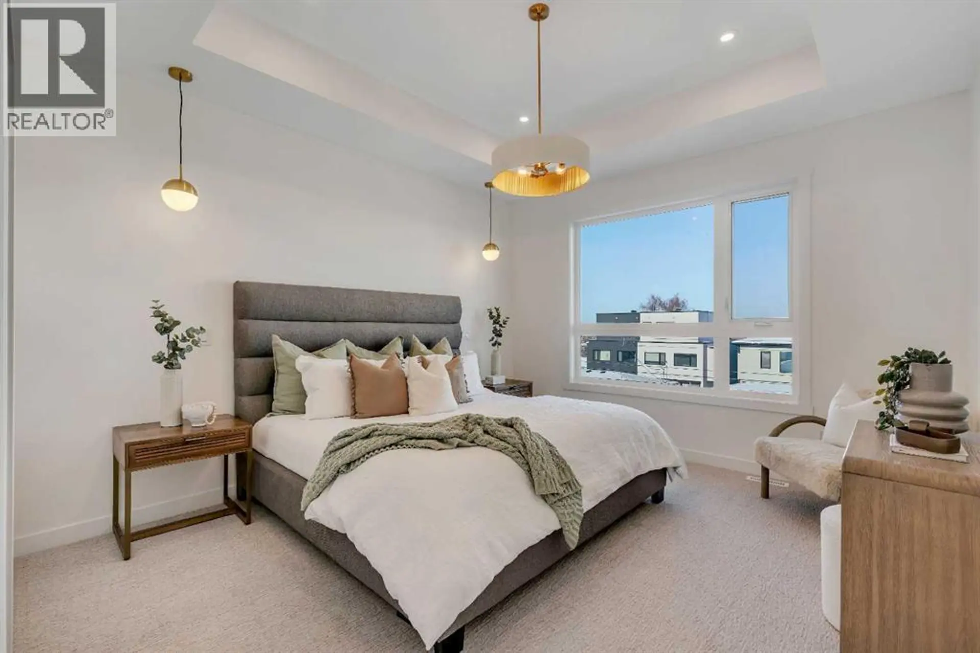 2438 30 Avenue SW - Image 10