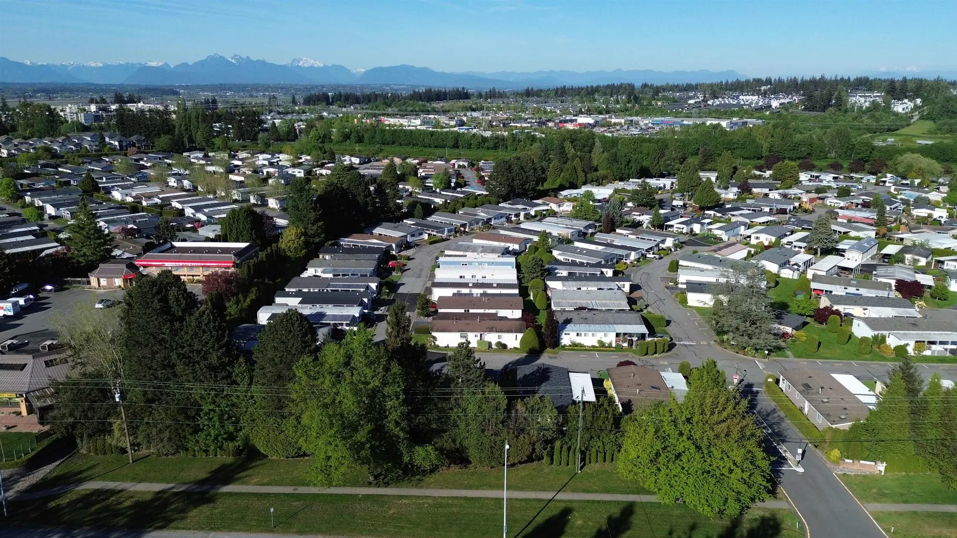 2127 King George Boulevard - Image 12