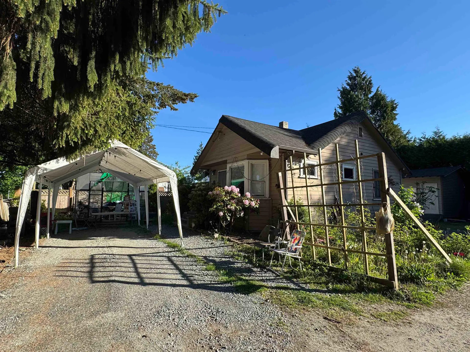 2127 King George Boulevard - Image 3