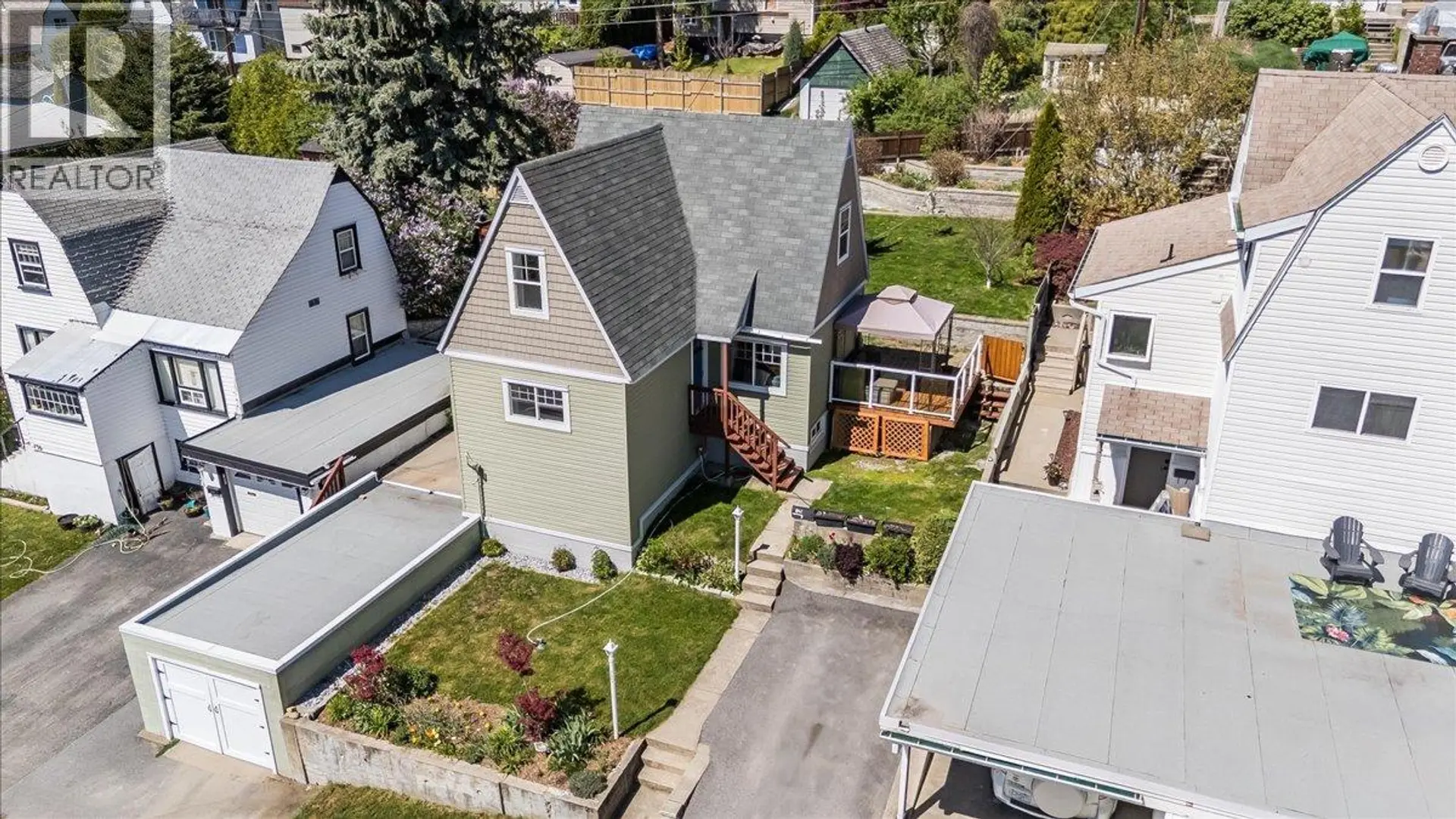 Property at 725 SHAKESPEARE Street, Warfield, BC