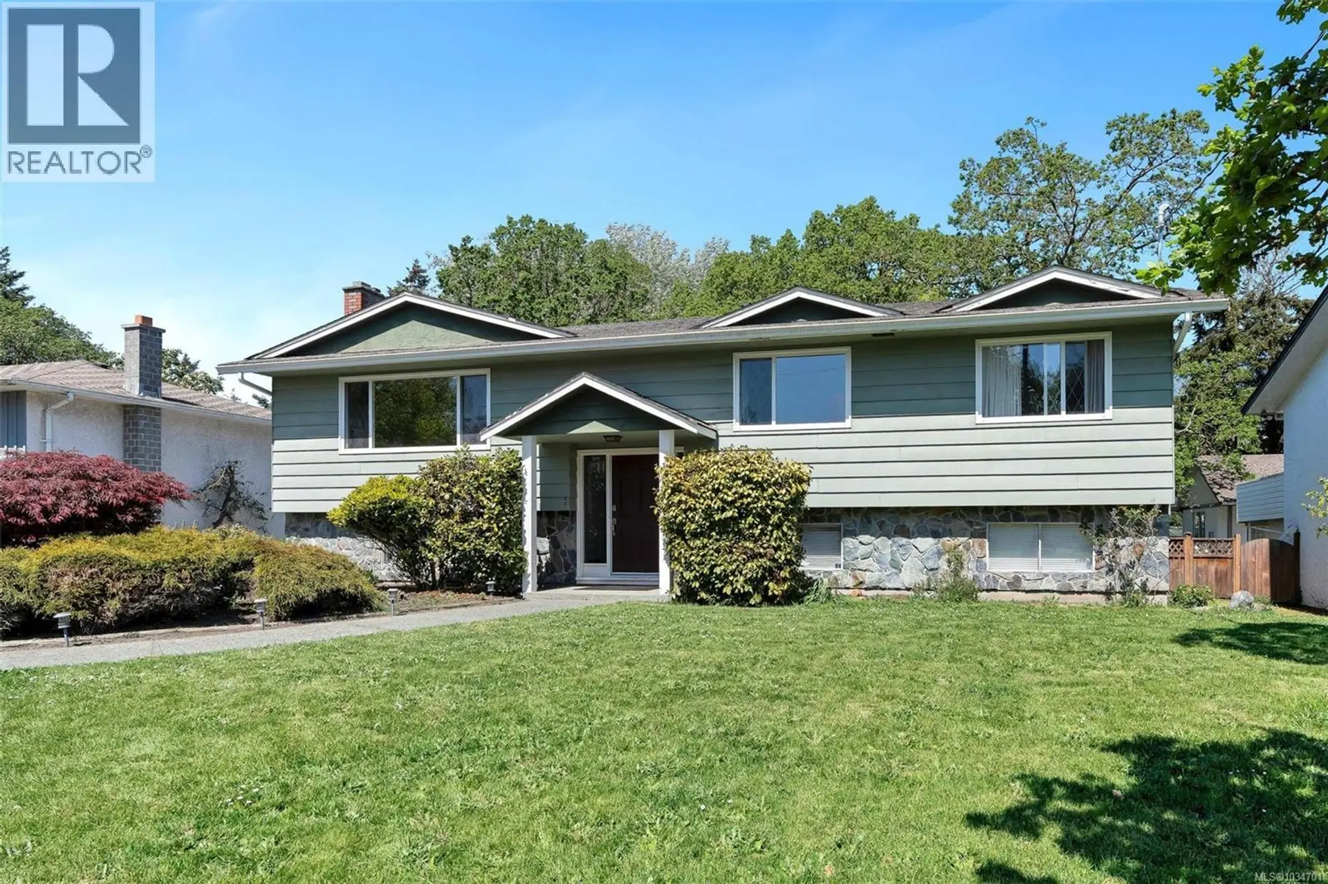 Property at 1722 Jefferson Ave, Saanich, BC