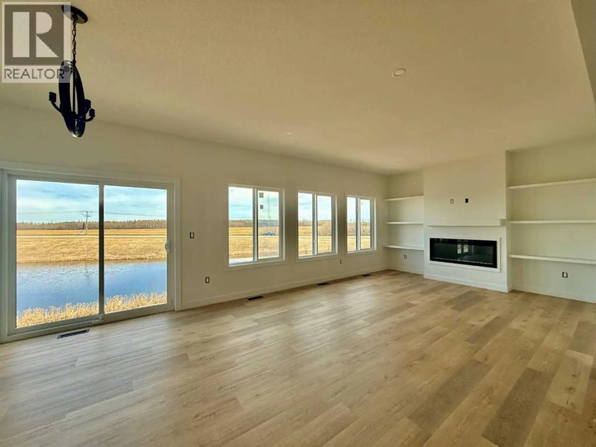 7057 85 Street - Image 6