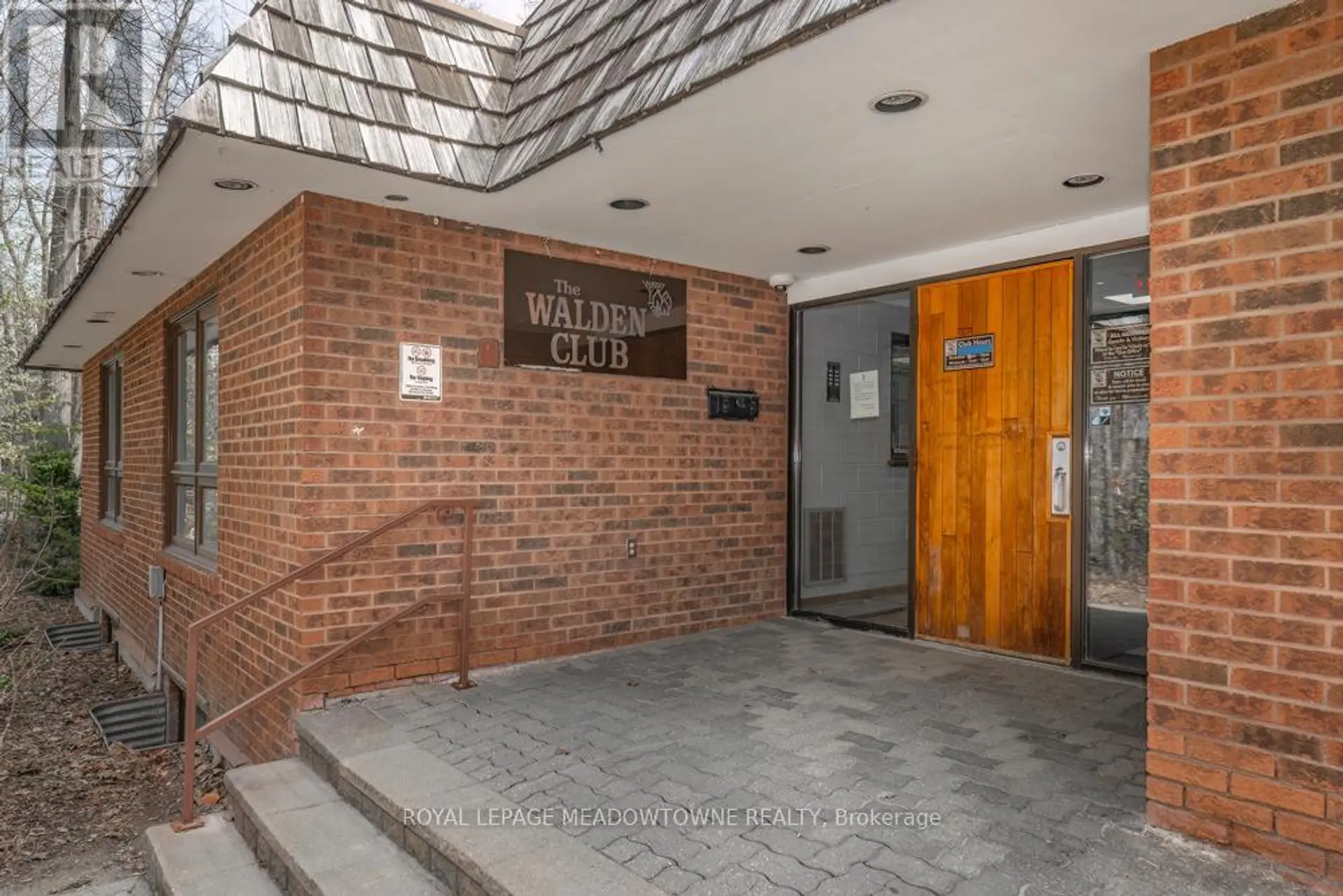 #905 1110 WALDEN CIRCLE - Image 15