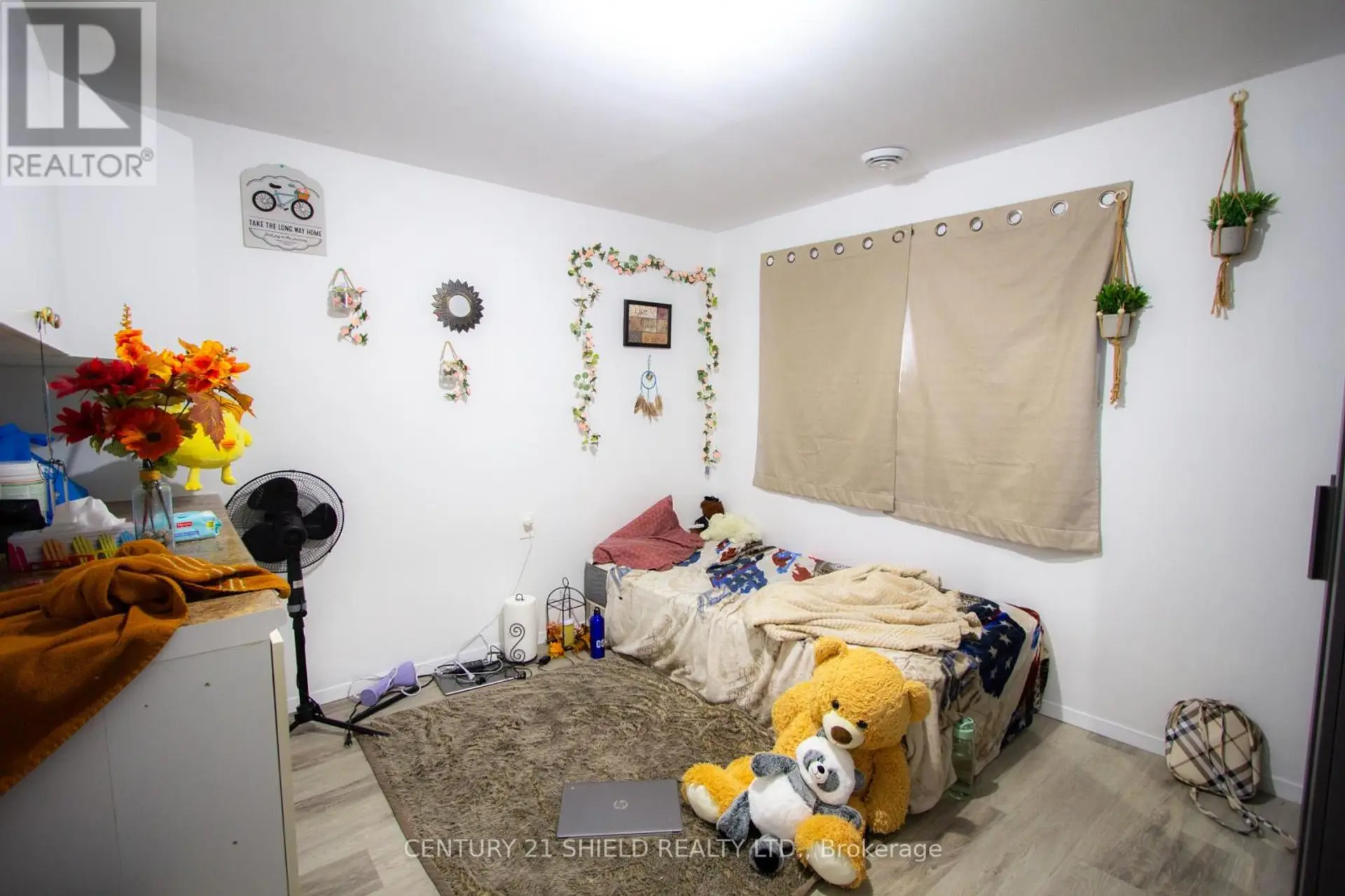 1110 GRAND AVENUE - Image 17