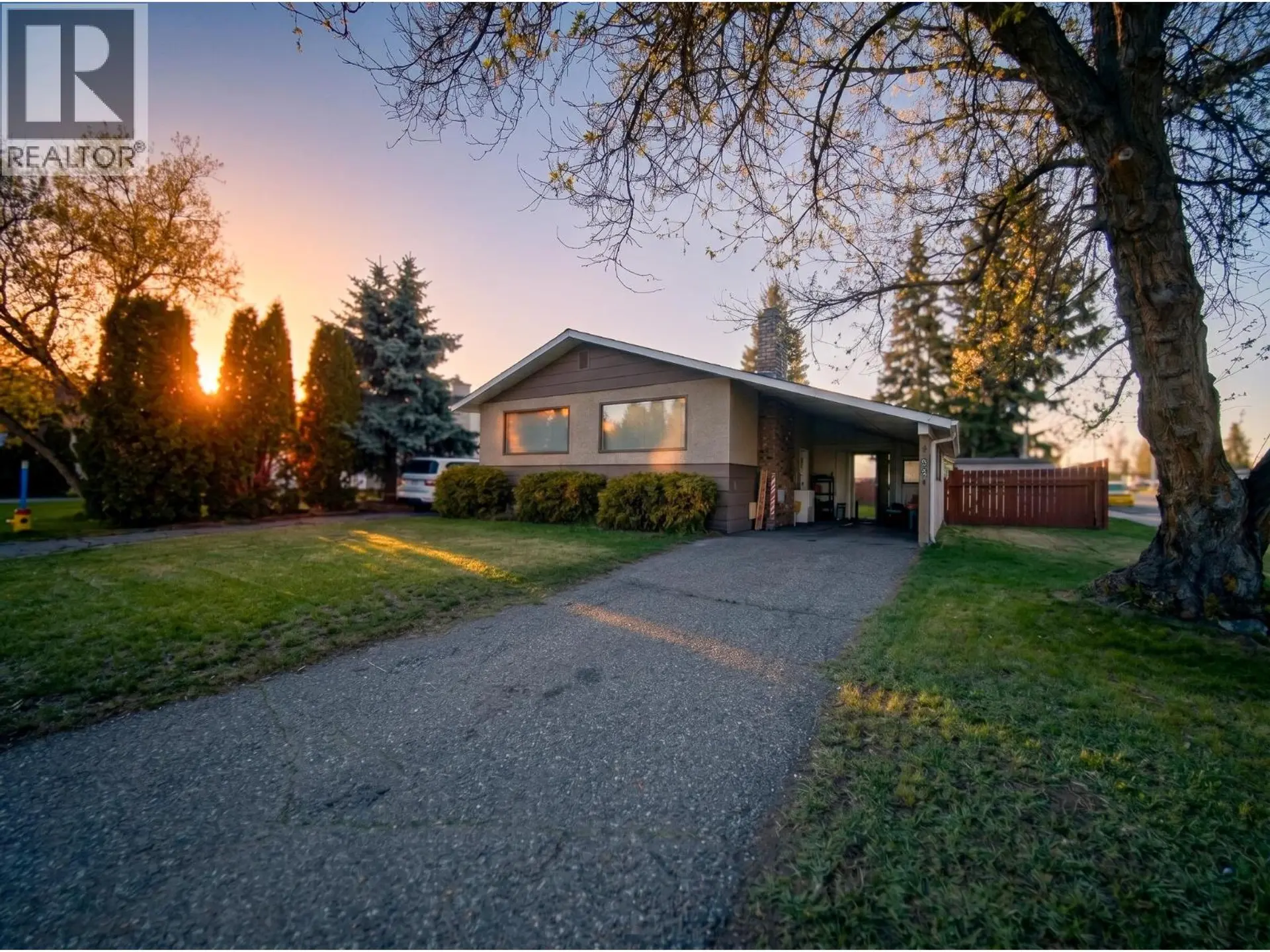 Property at 4304 CHINGEE AVENUE, Prince George, BC