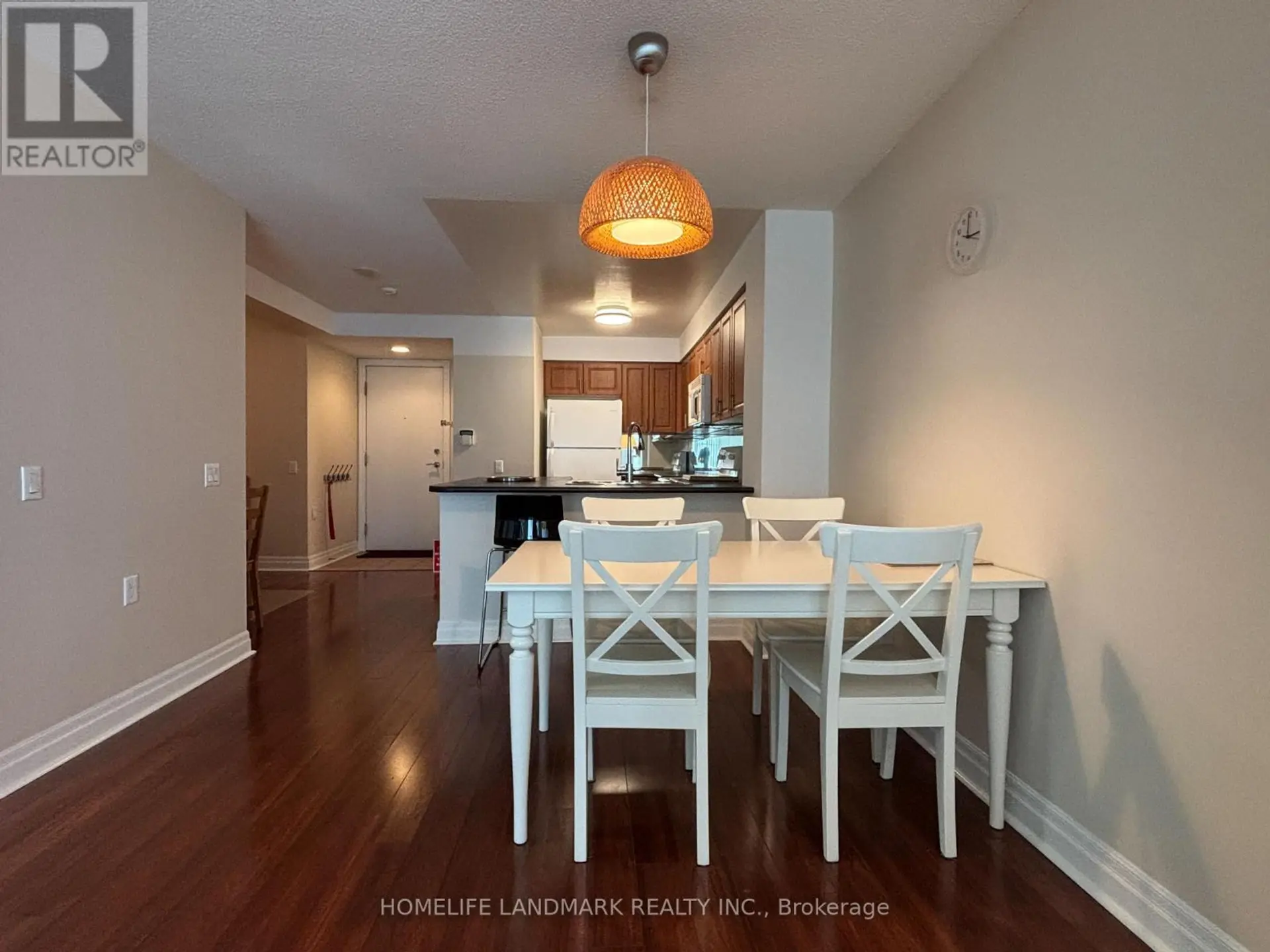 #902 21 HILLCREST AVENUE - Image 11