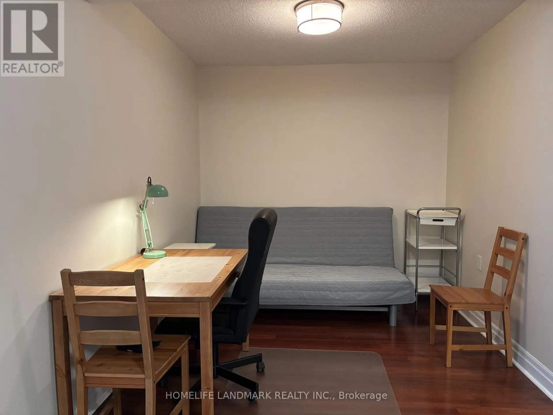 #902 21 HILLCREST AVENUE - Image 14