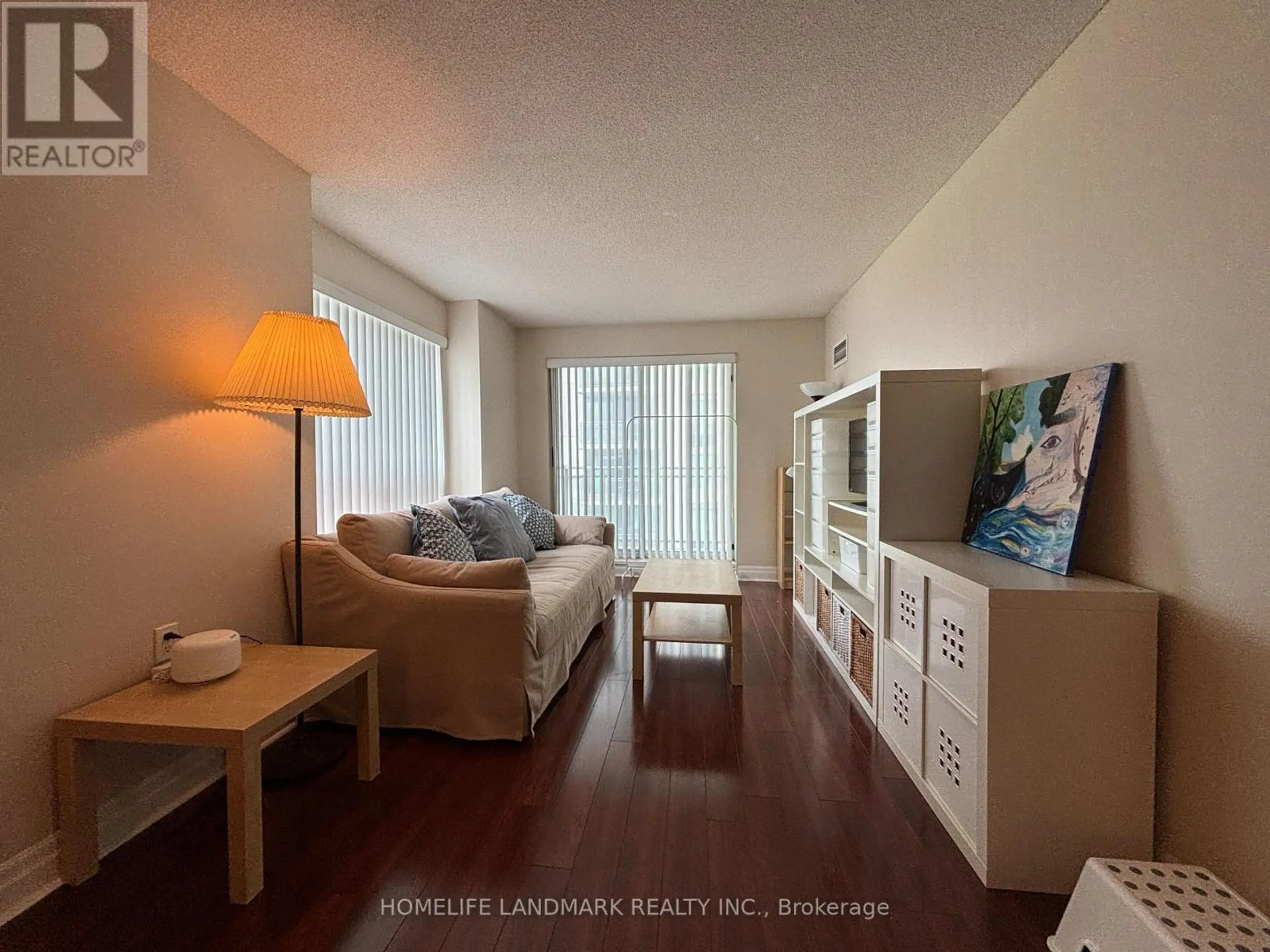 #902 21 HILLCREST AVENUE - Image 8