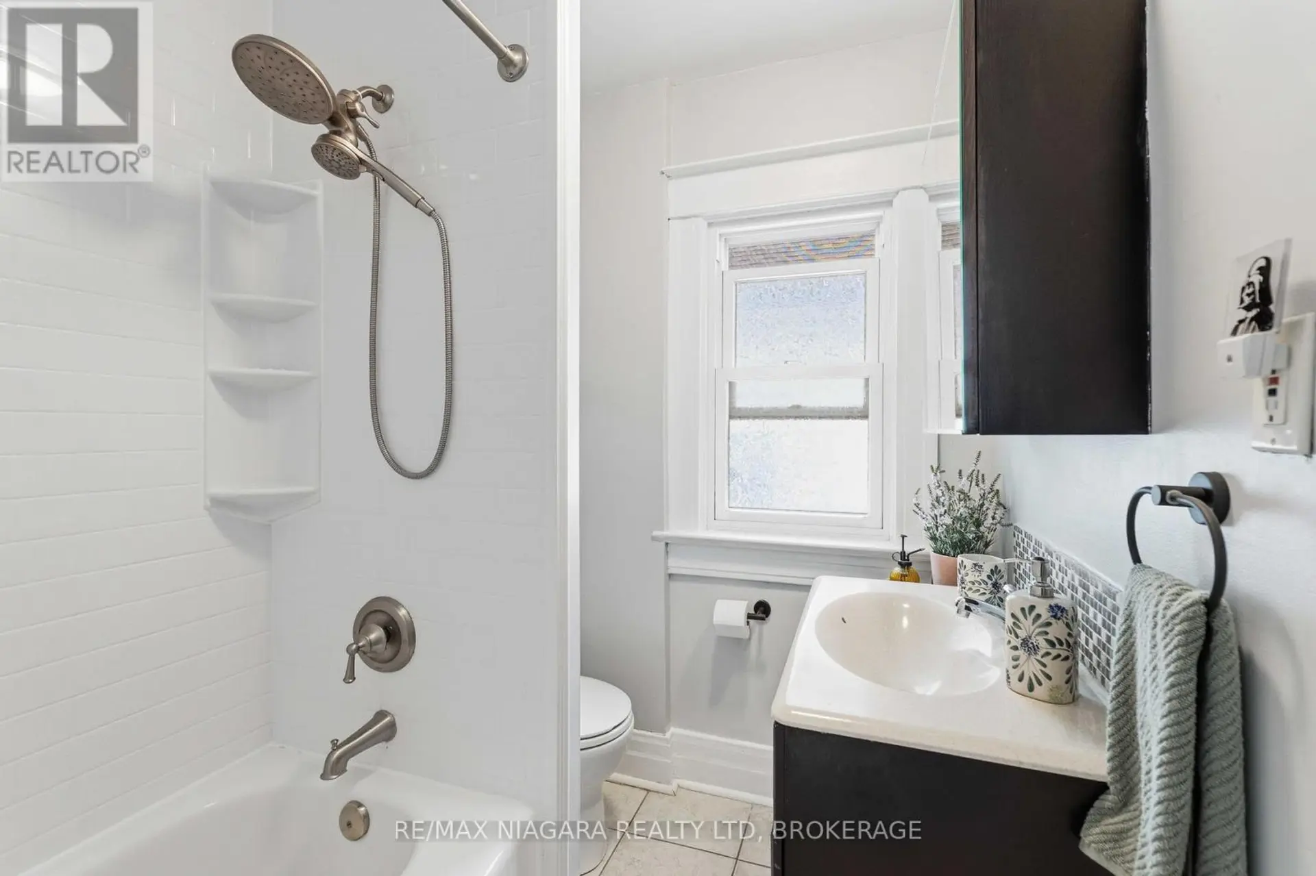 52 BERRYMAN AVENUE - Image 16