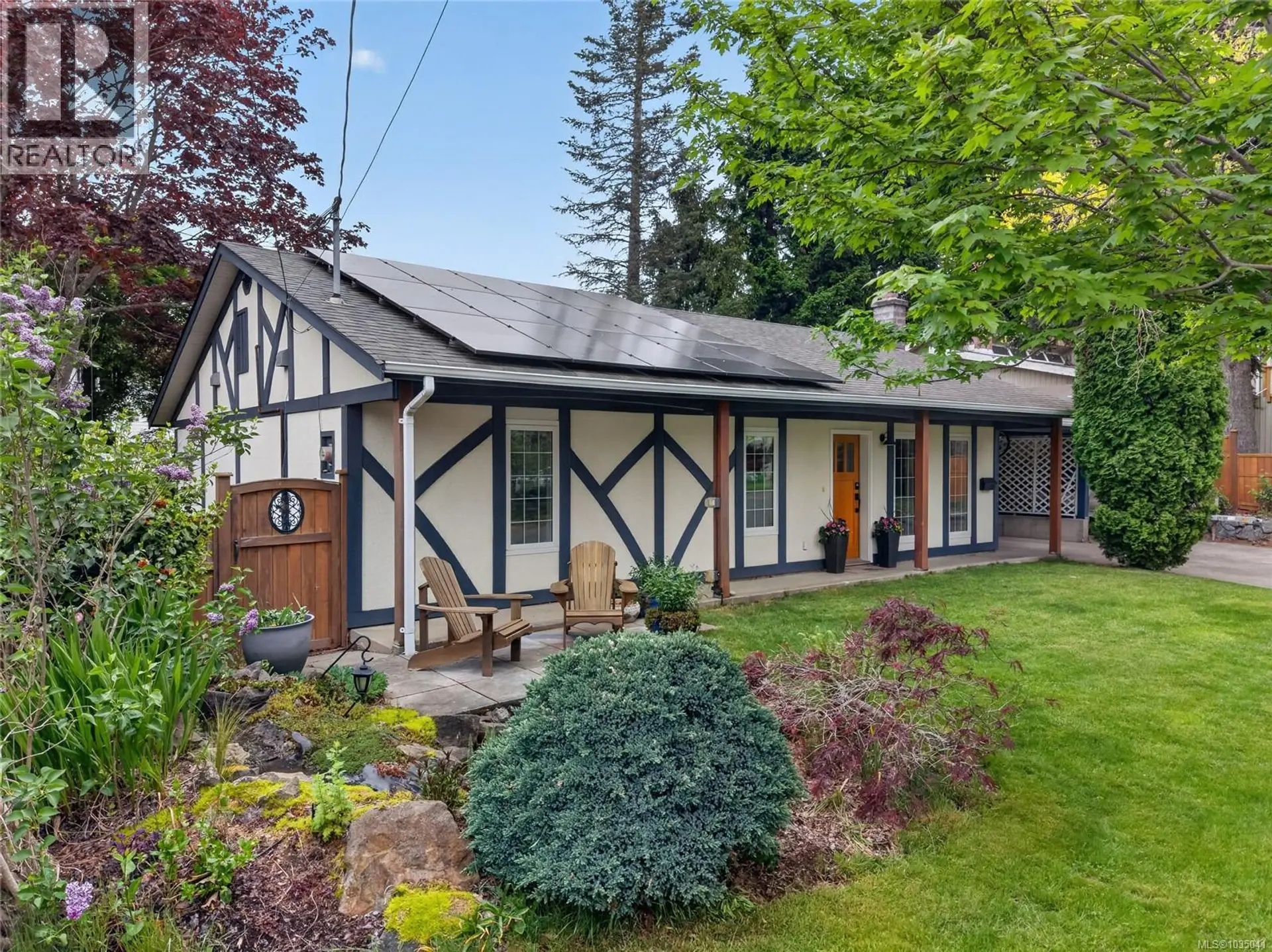 Property at 1404 Albatross Ave, Comox, BC