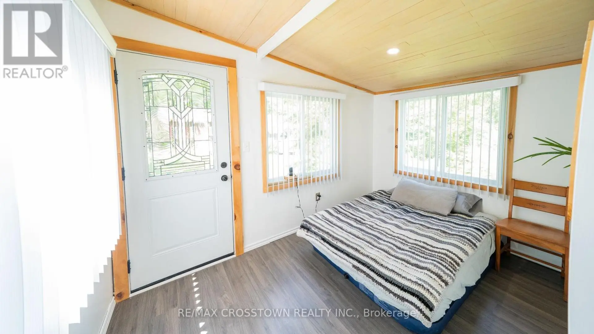 1161 UFFINGTON ROAD - Image 9