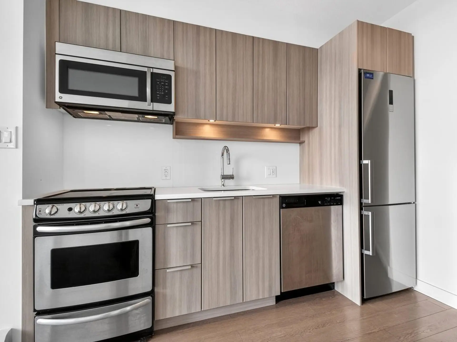 #1907 13308 Central Avenue - Image 6