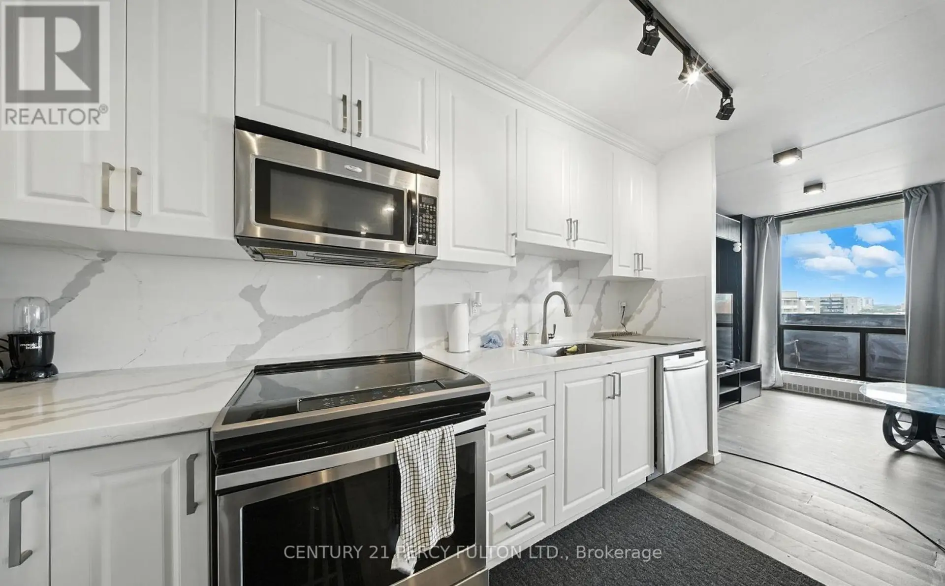 #1212 2 GLAMORGAN AVENUE - Image 3