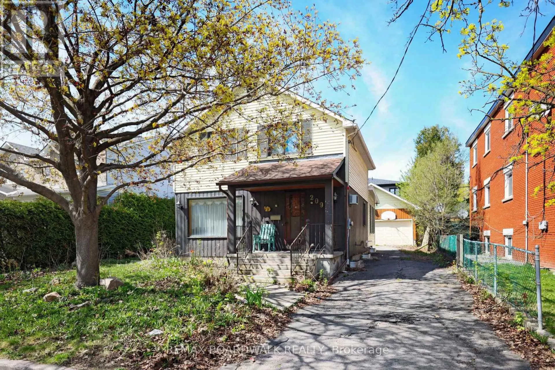 209 GLYNN AVENUE - Image 1