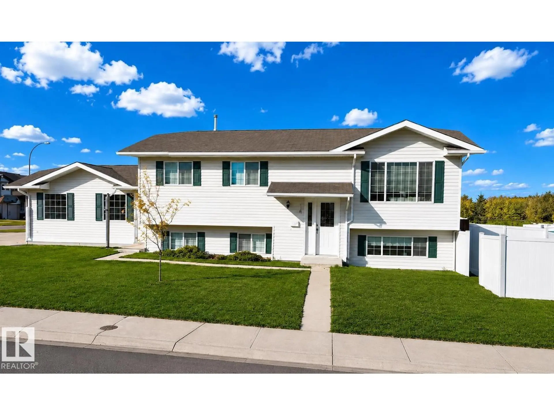 614 19 ST - Image 1