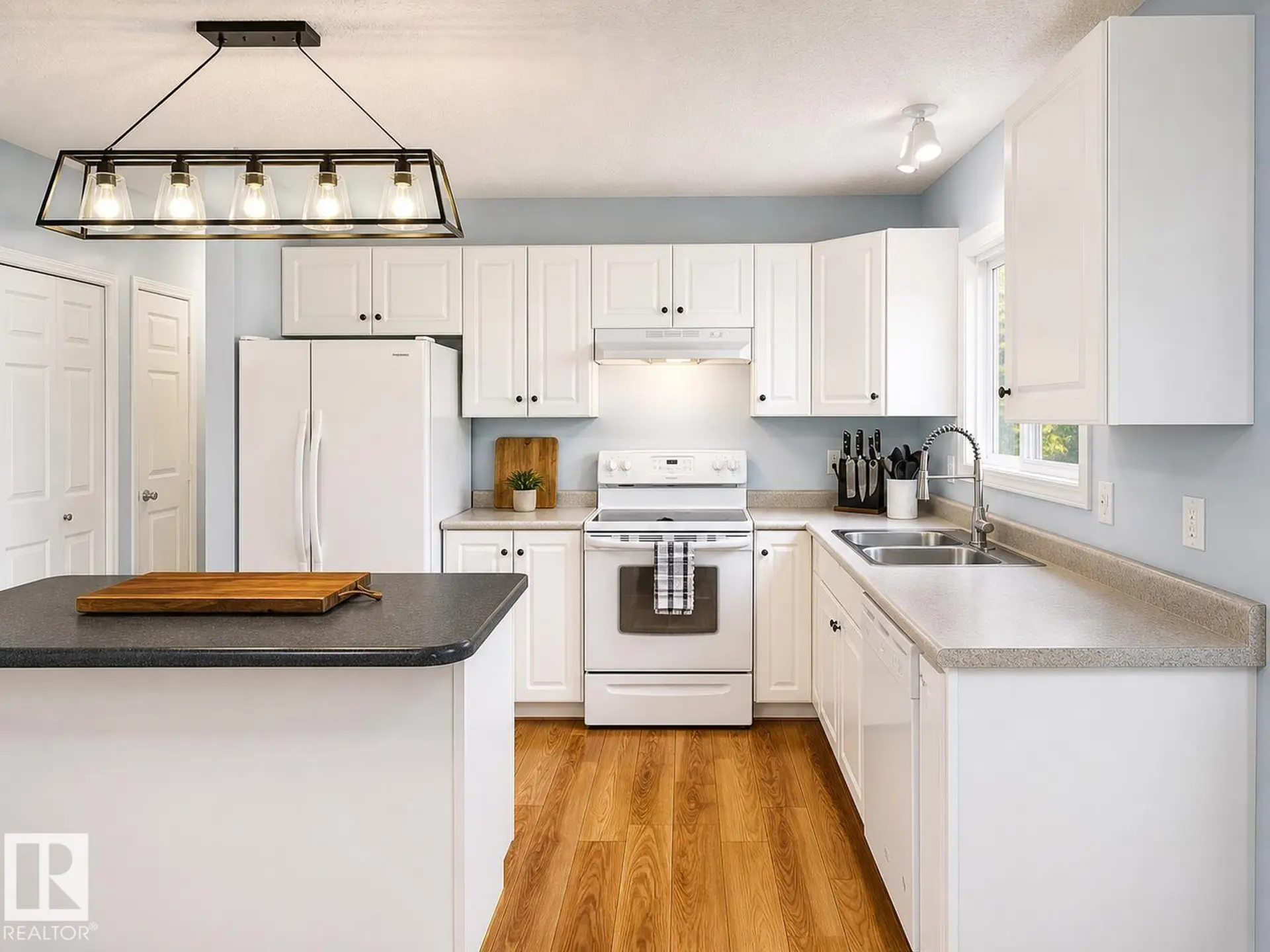 614 19 ST - Image 4
