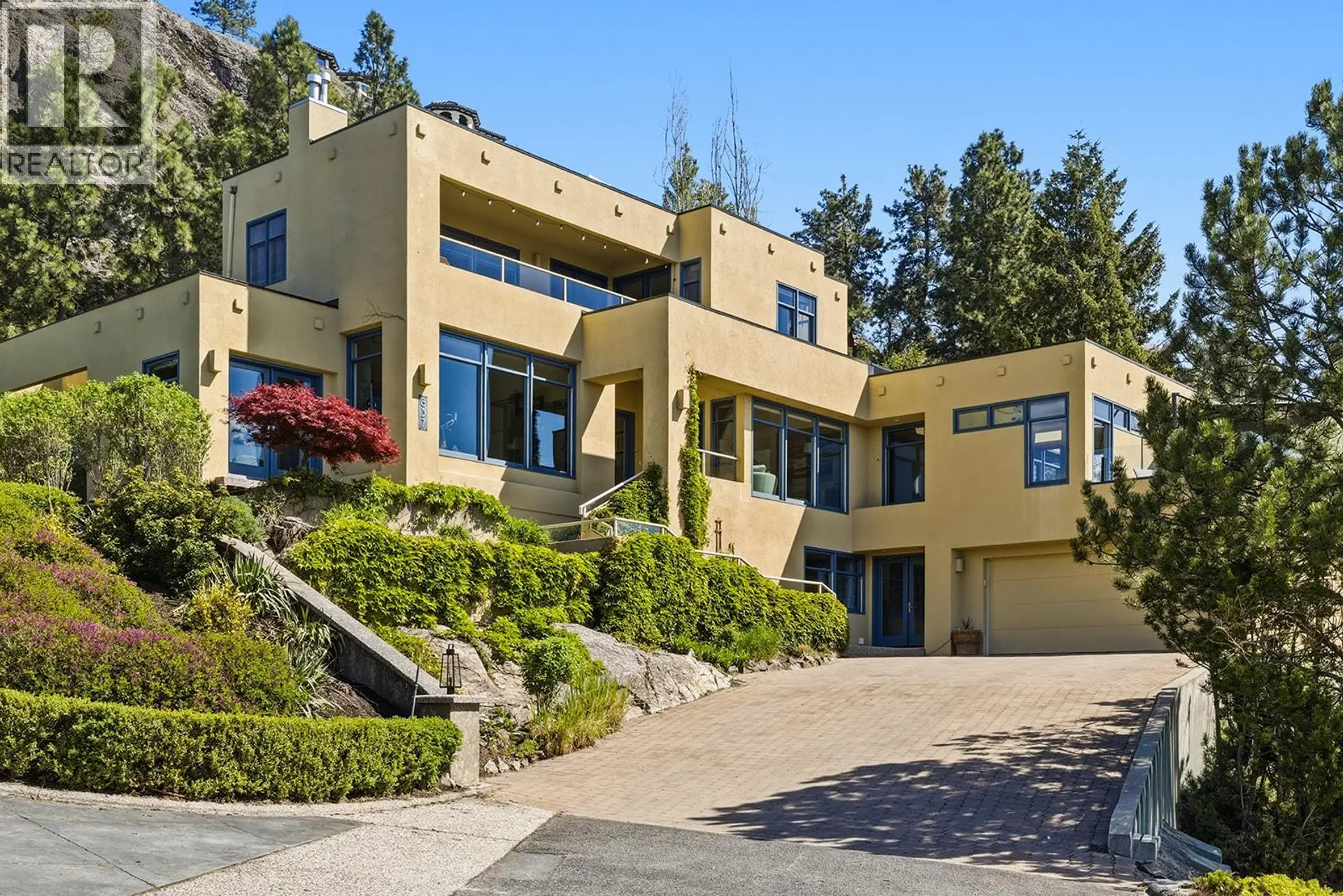 Property at 837 Mount Royal Drive, Kelowna, BC