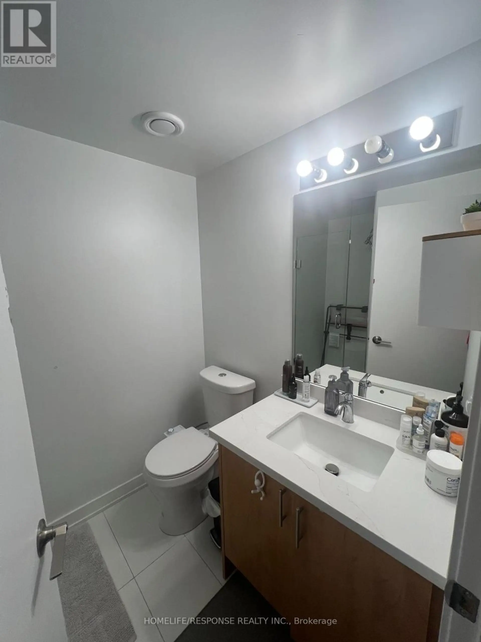 #1212 438 KING STREET W - Image 3