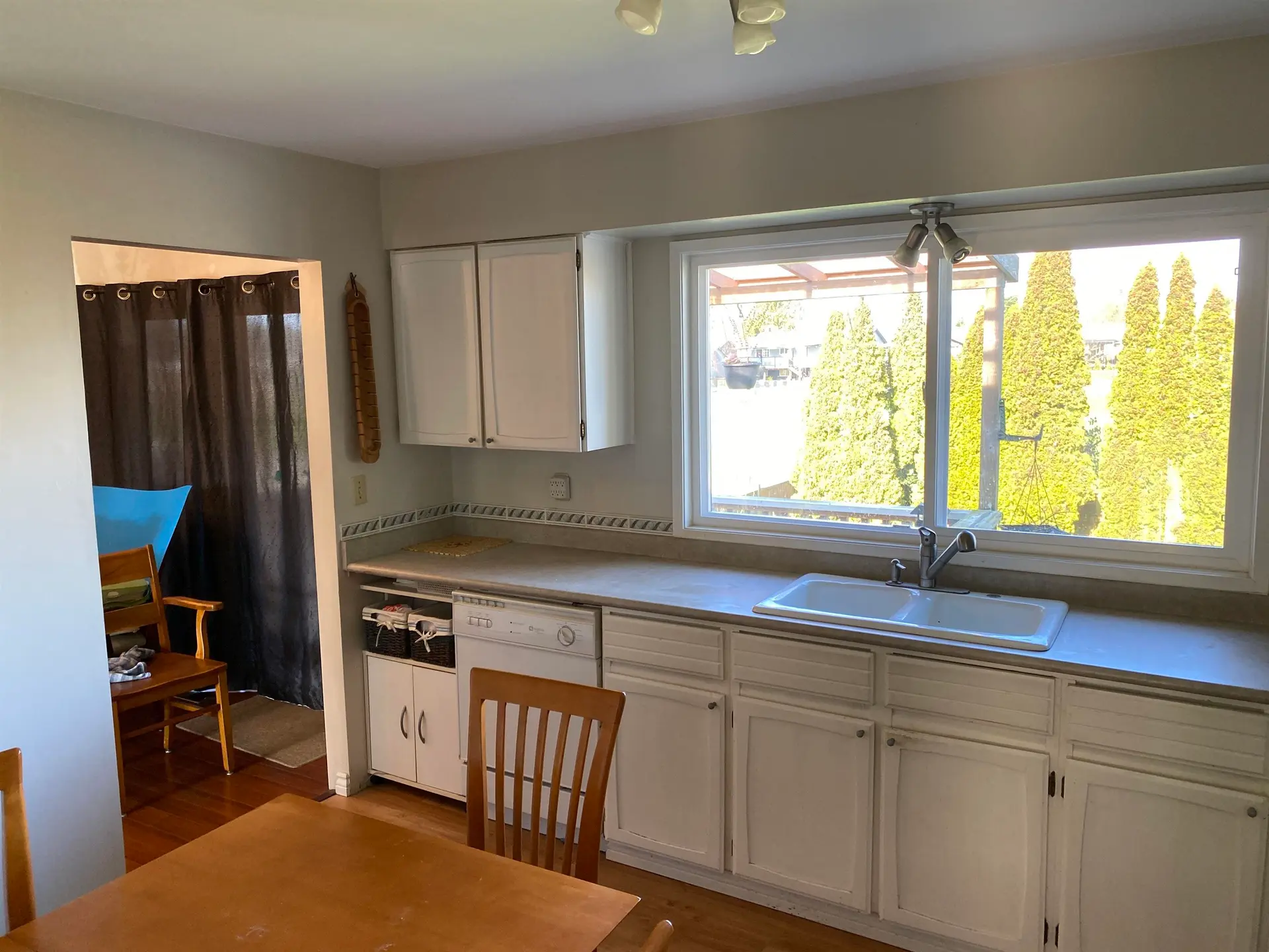 5373 Maple Crescent - Image 5