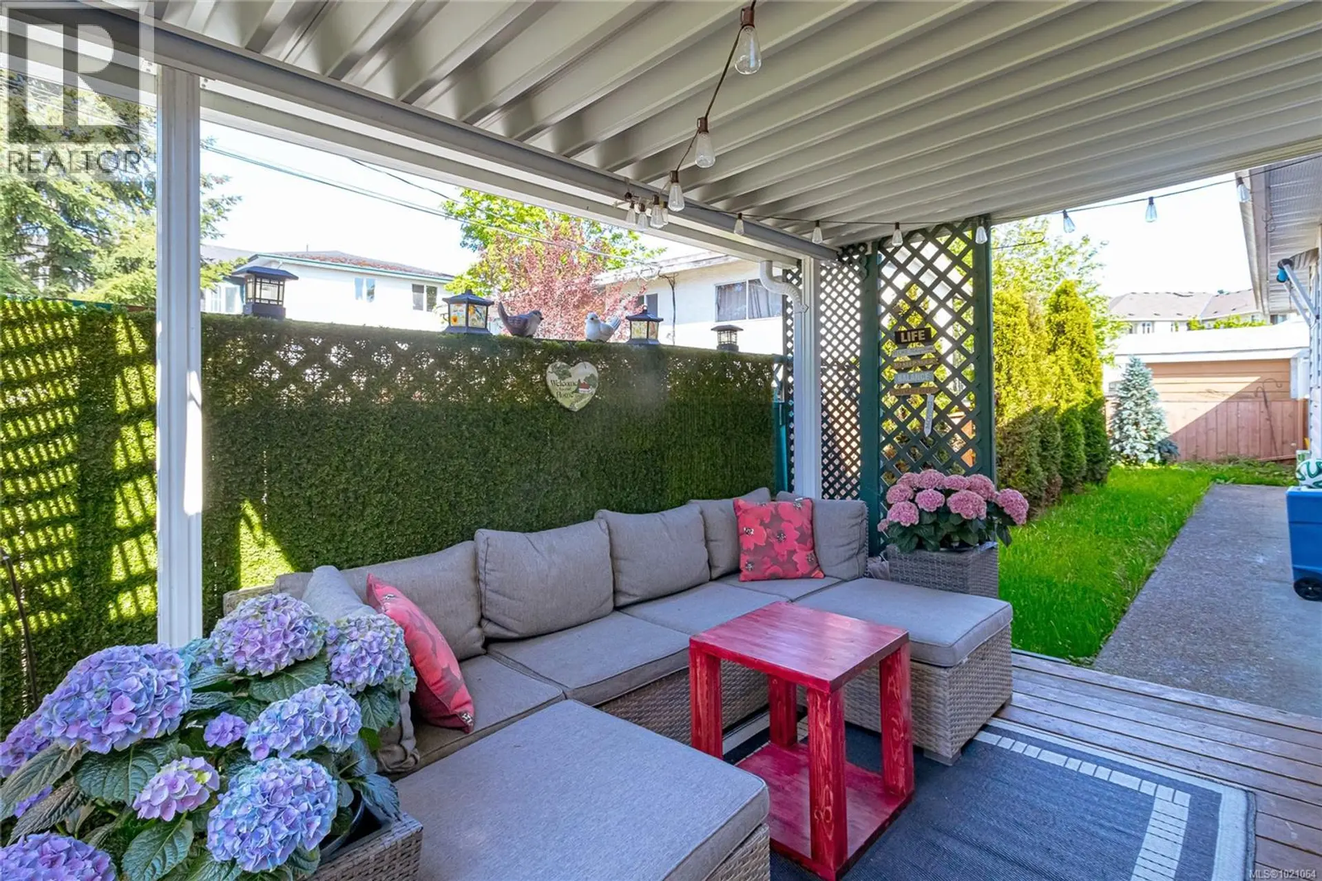 Property at 749 Marchmont Rd, Duncan, BC