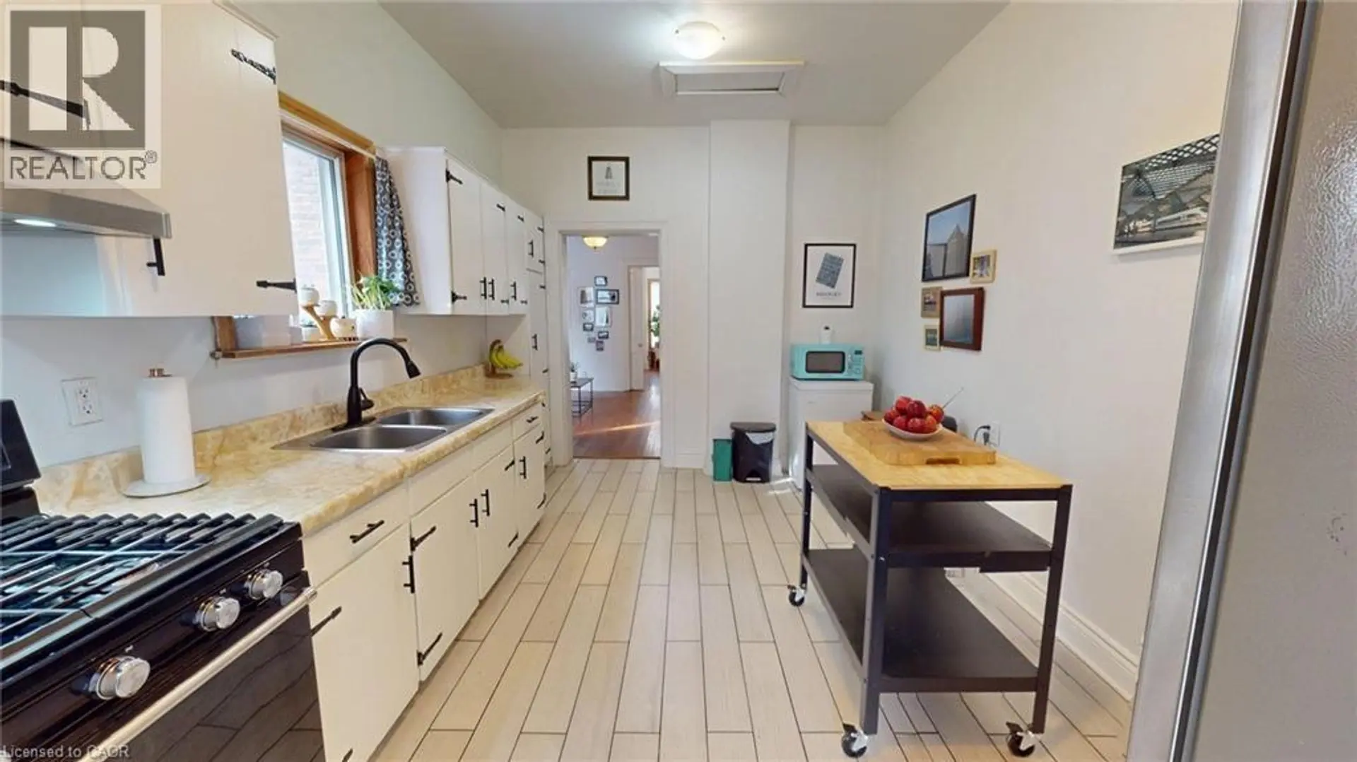 132 FERGUSON Avenue N - Image 6