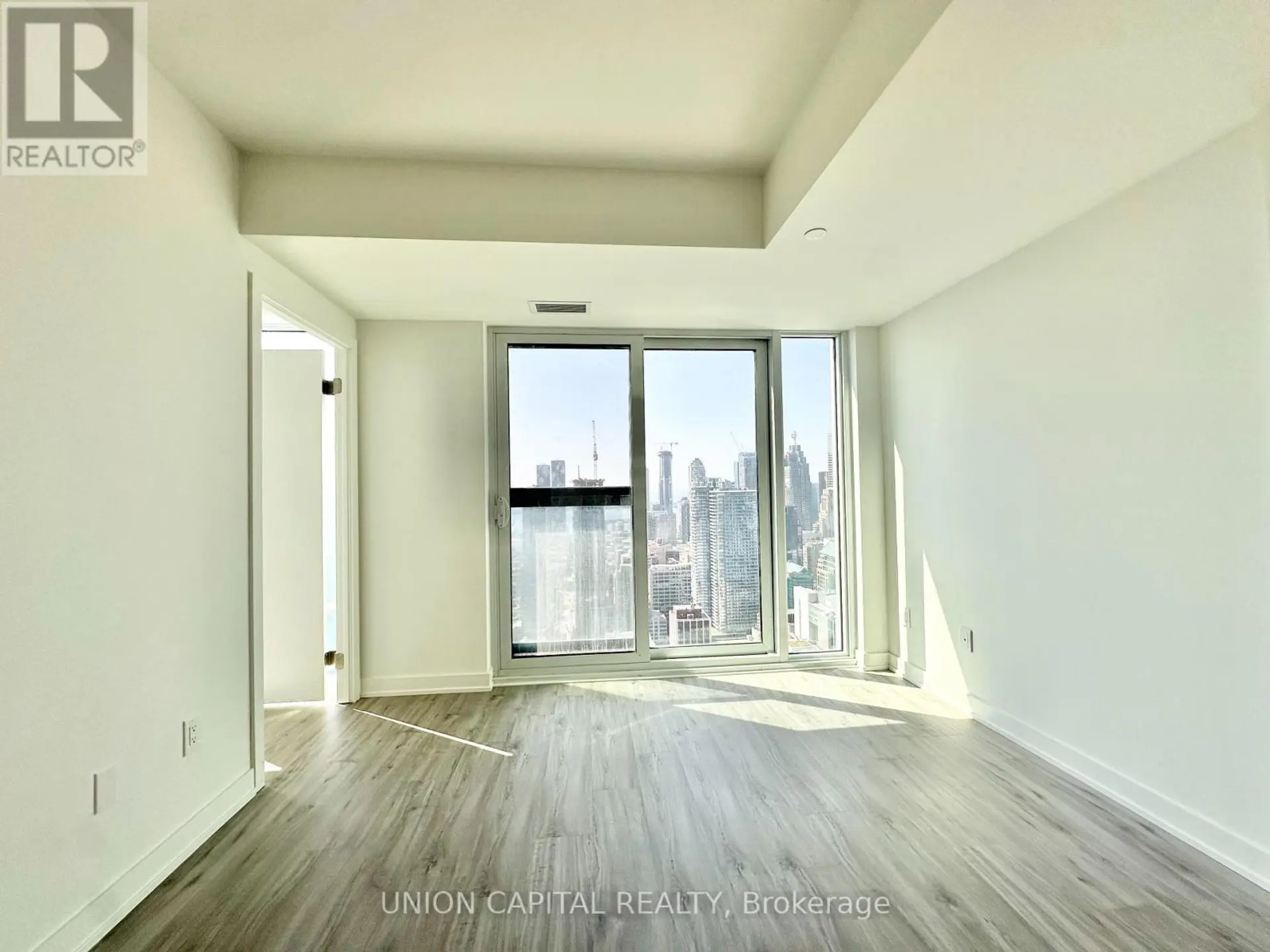 #5511 252 CHURCH STREET - Image 8