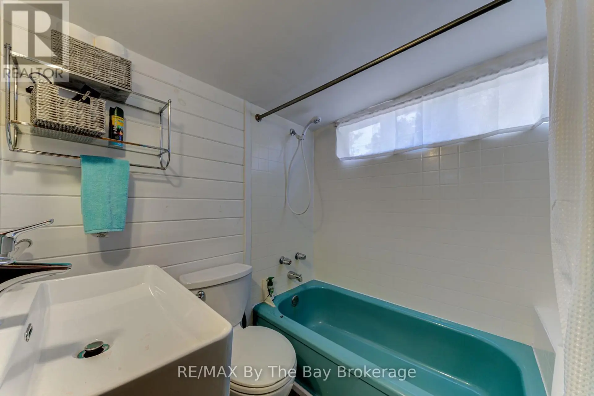 278 COASTLINE DRIVE - Image 18