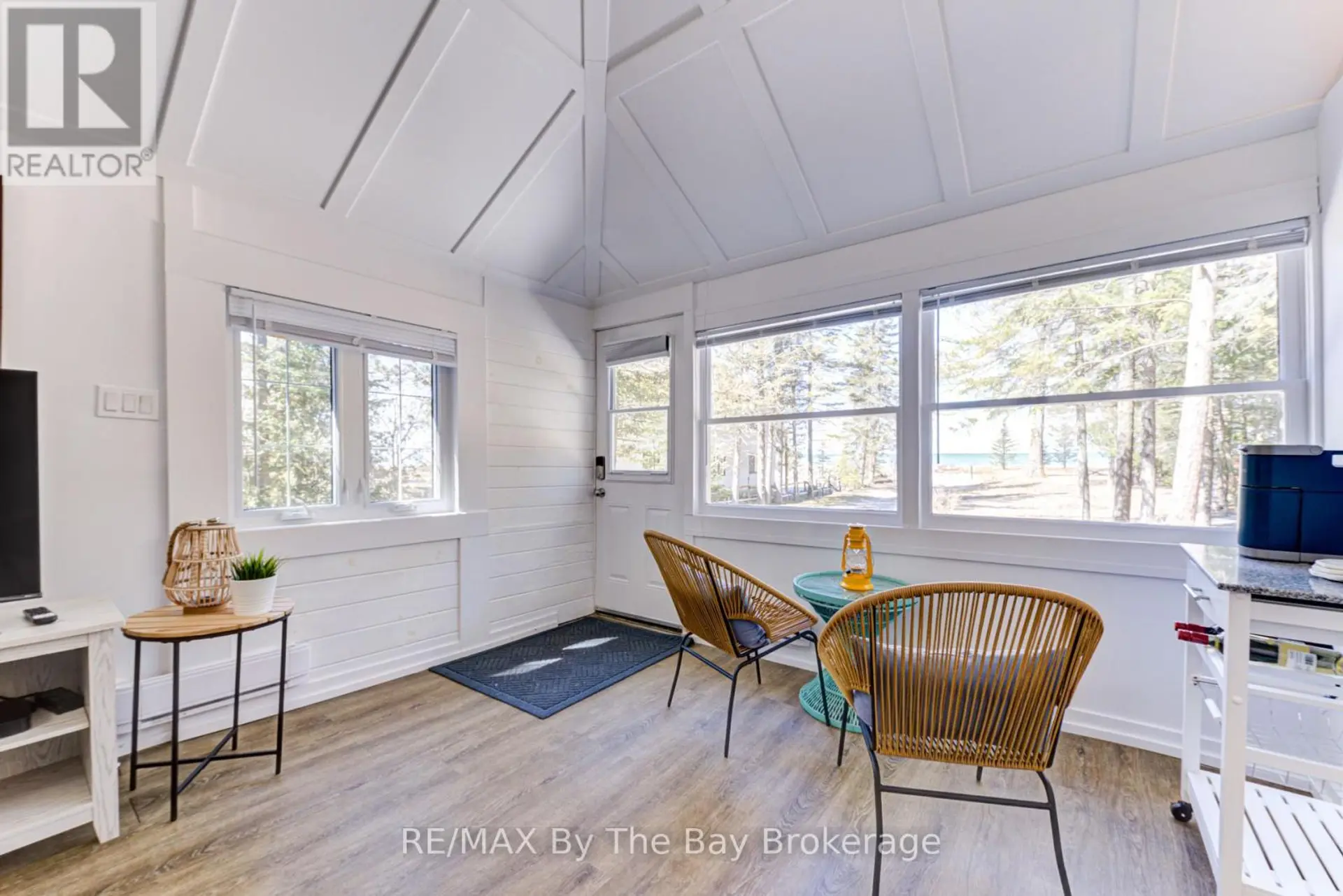 278 COASTLINE DRIVE - Image 7