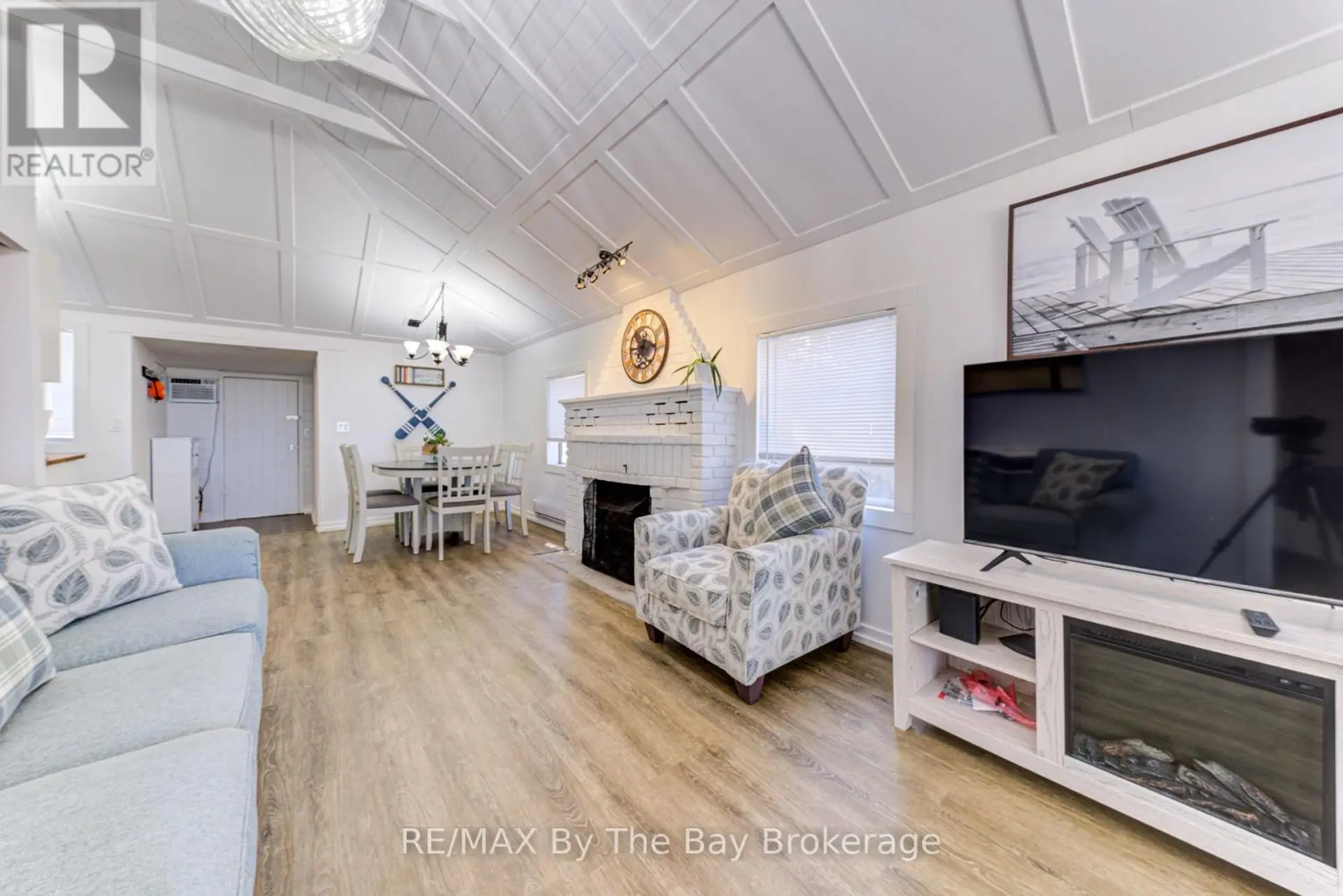 278 COASTLINE DRIVE - Image 8