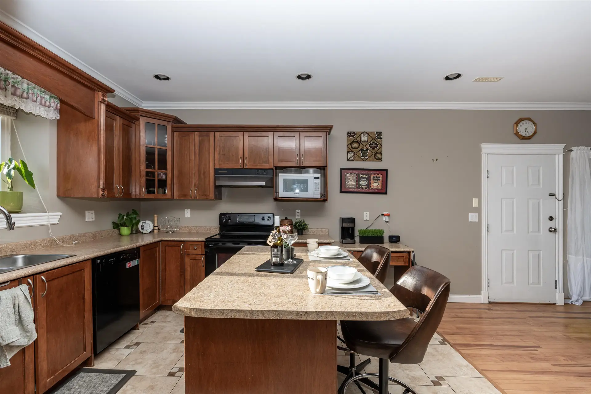 8364 Harris Street - Image 15