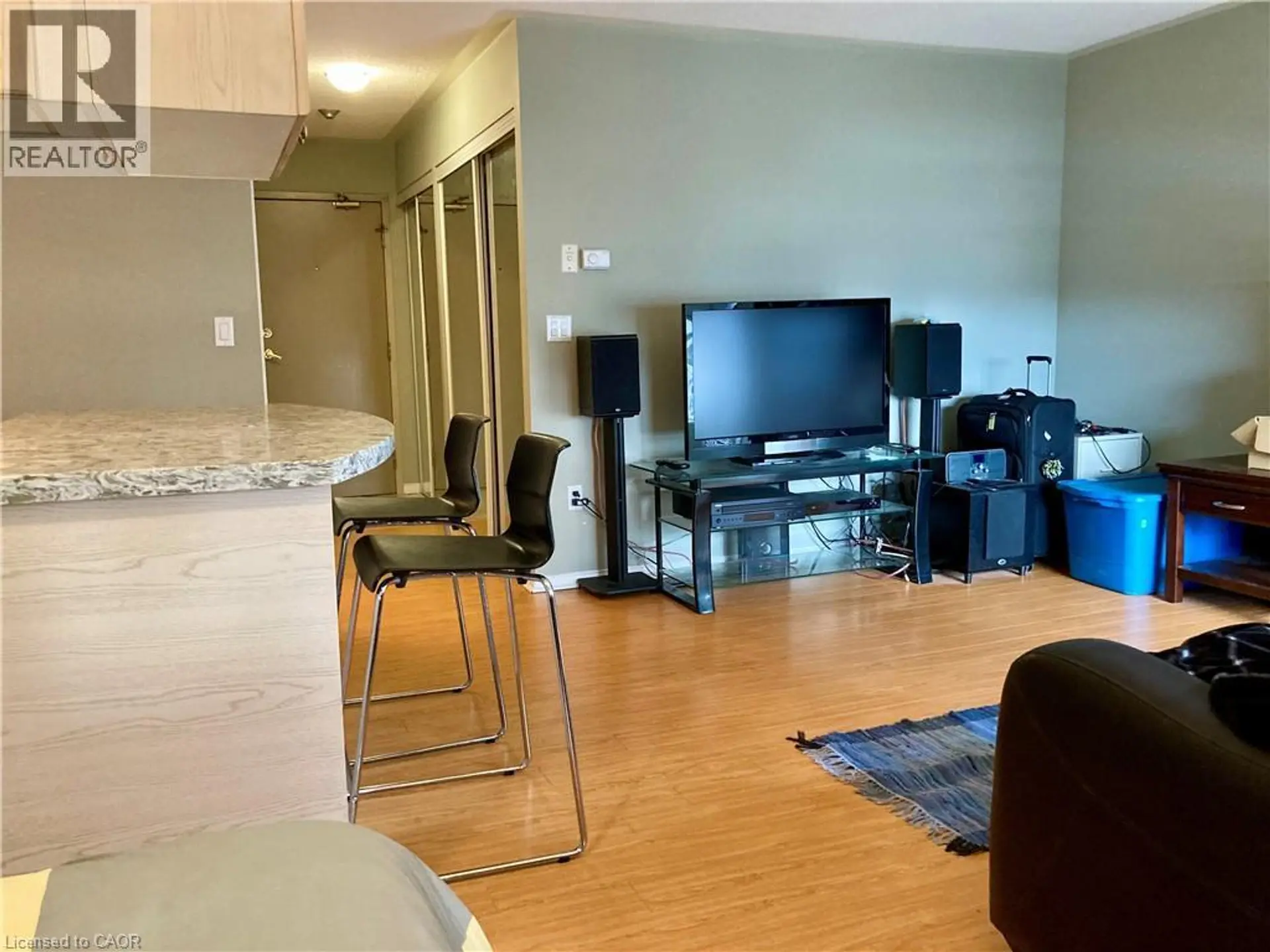 #2304 909 BAY Street - Image 10