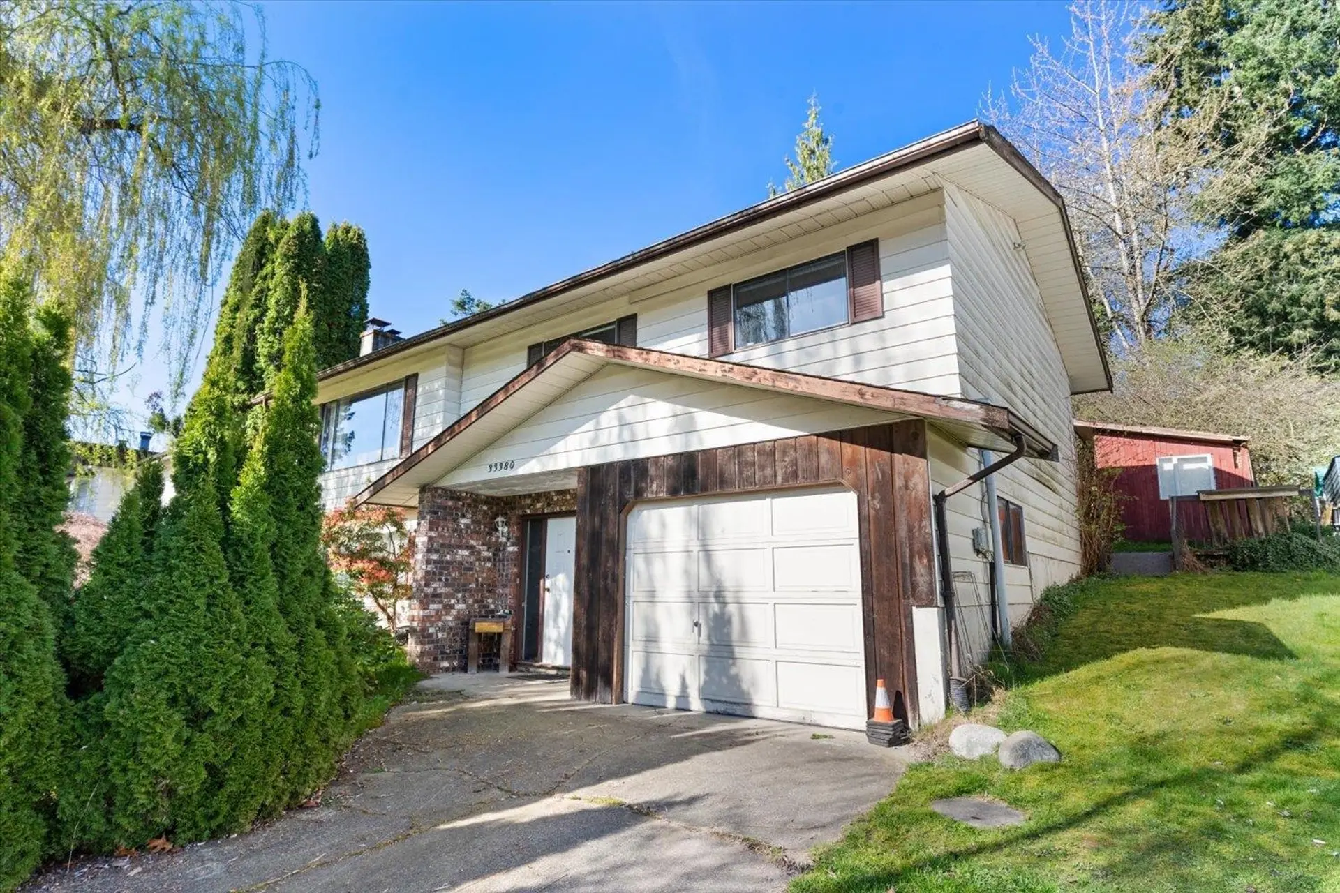 Property at 33380 Wren Crescent, Abbotsford, BC