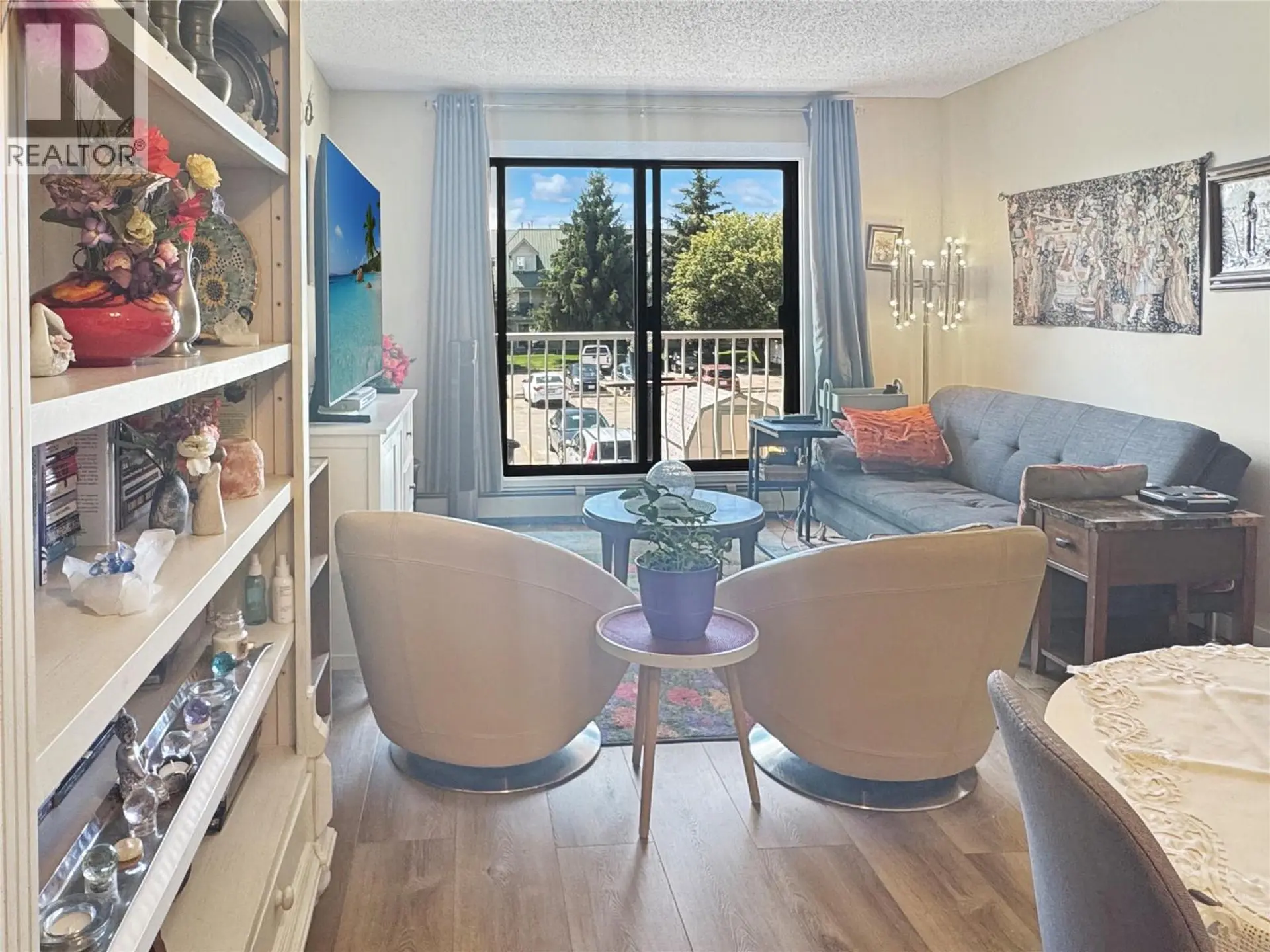 #206B 2321 12TH Street N - Image 10