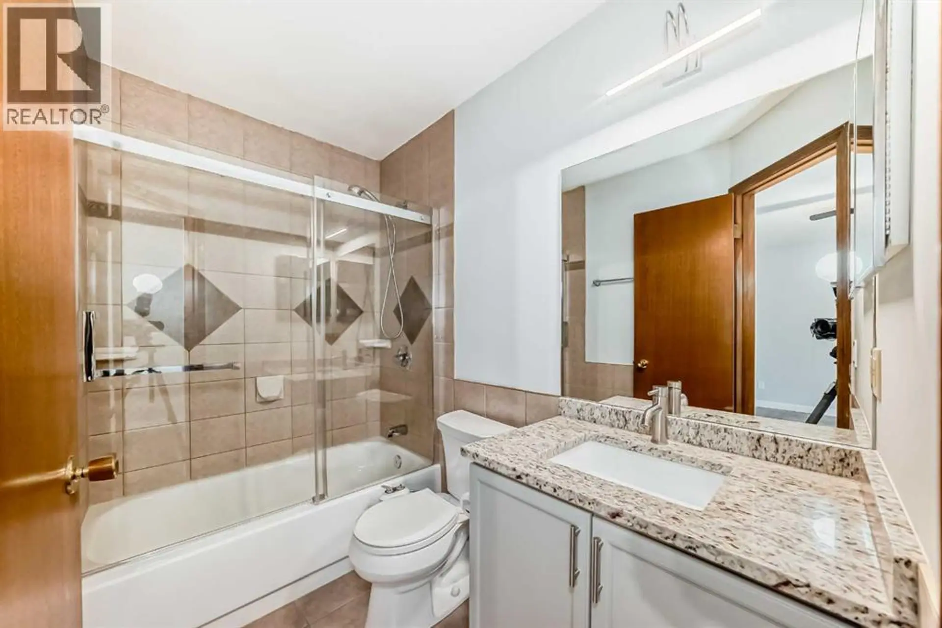 11323 Coventry Boulevard NE - Image 9
