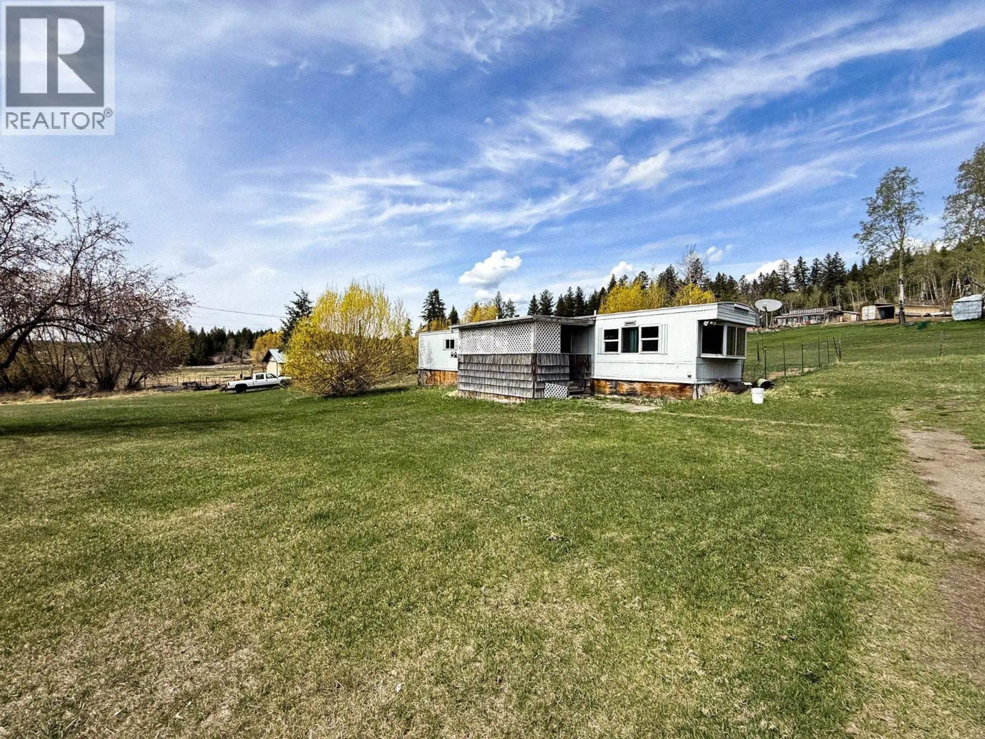Property at 3733 S CARIBOO 97 HIGHWAY, Lac La Hache, BC
