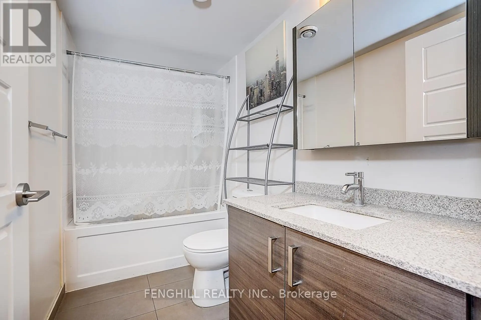 #2010 1 UPTOWN DRIVE - Image 9