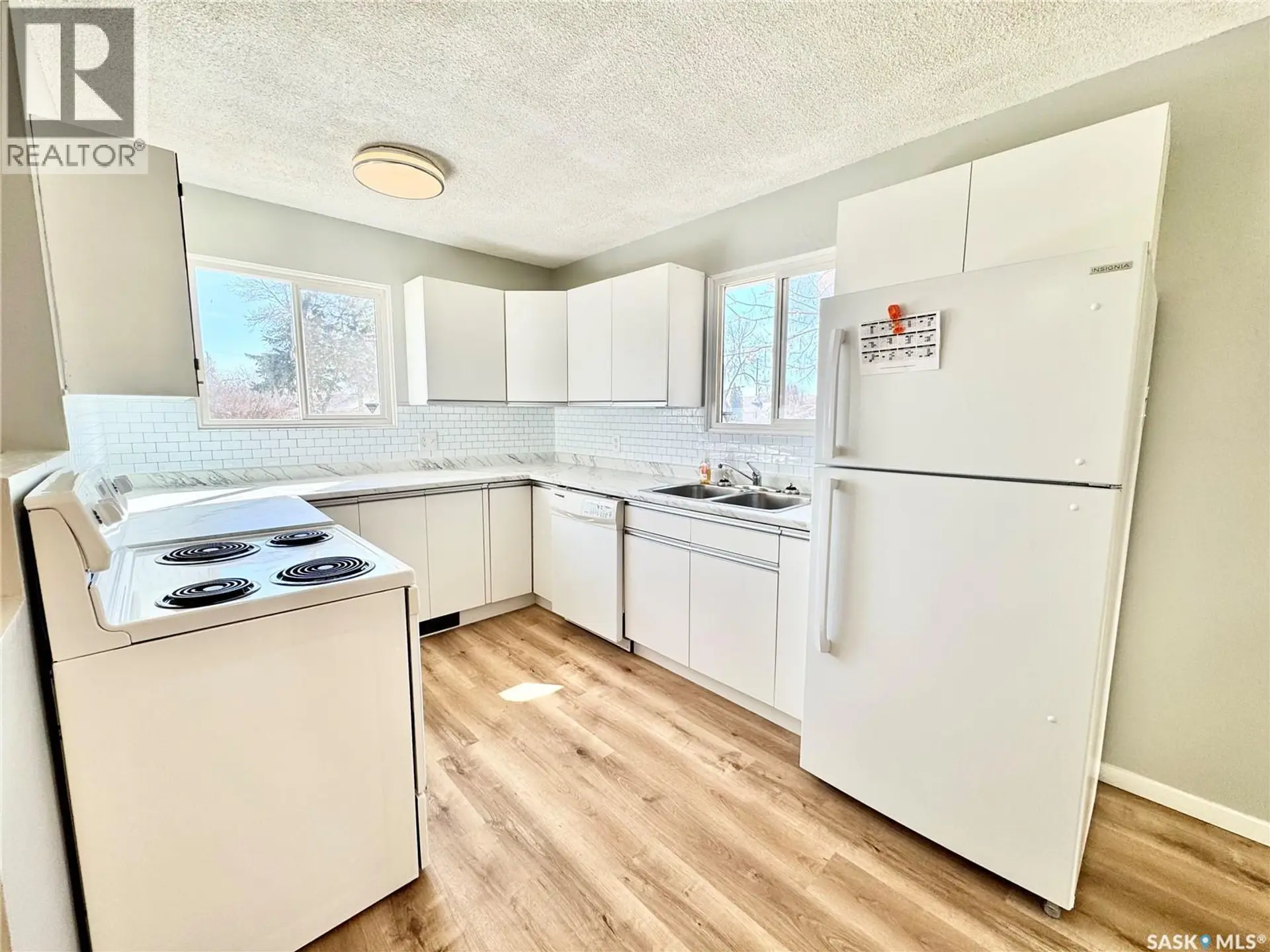 624 7th STREET E - Image 2