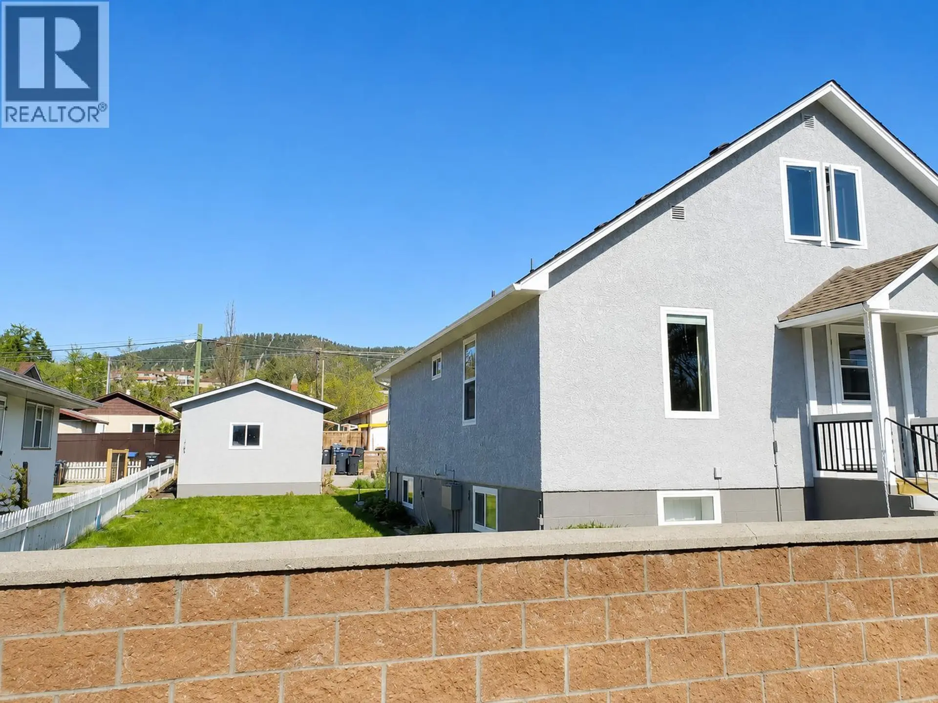498 Braid Street - Image 2