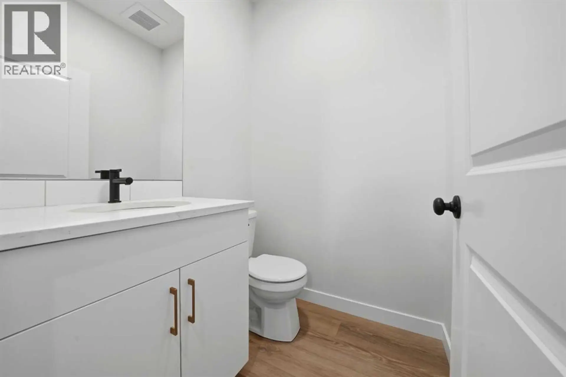 81 Pinnacle Close - Image 3