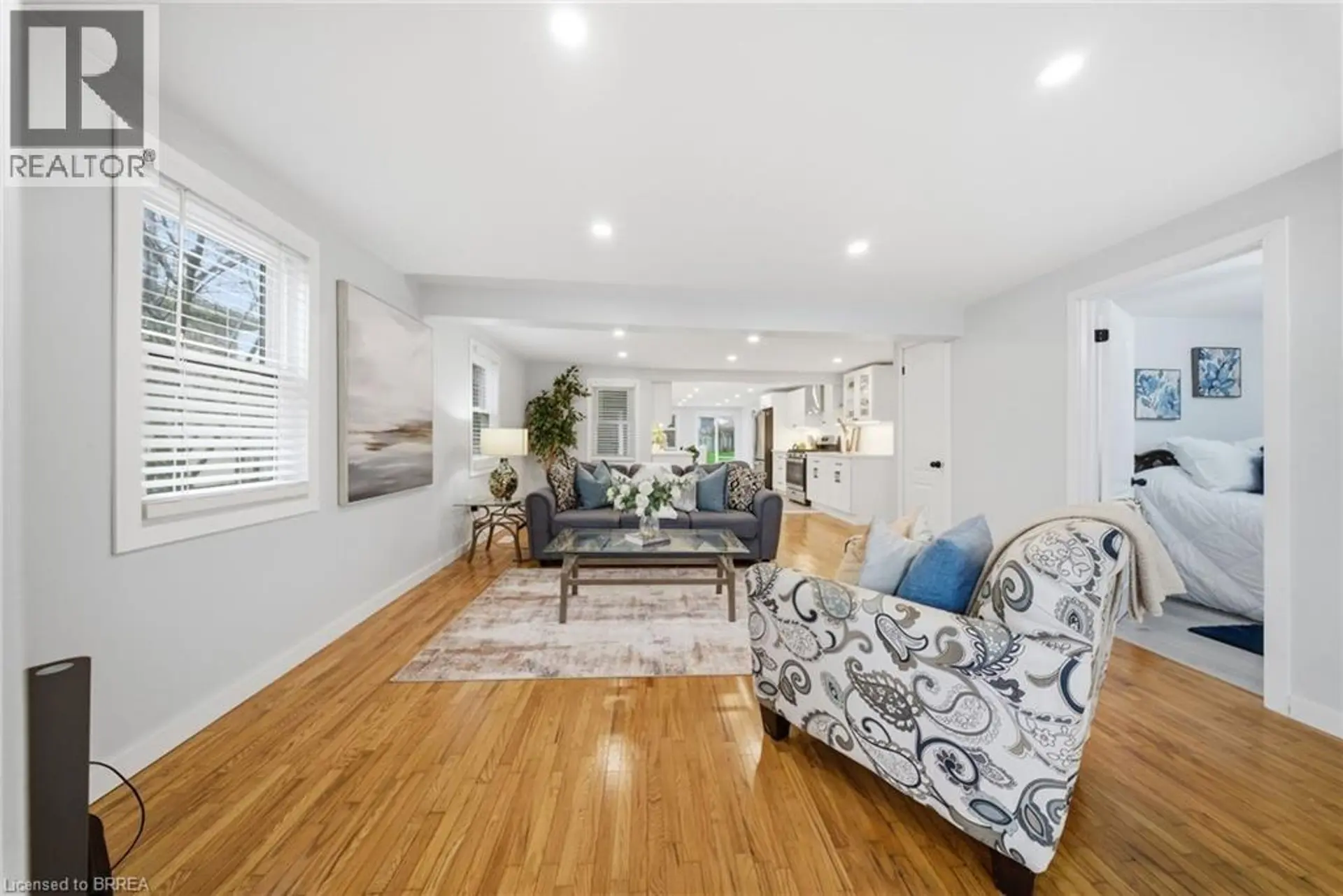 71 FOURTH Avenue - Image 3