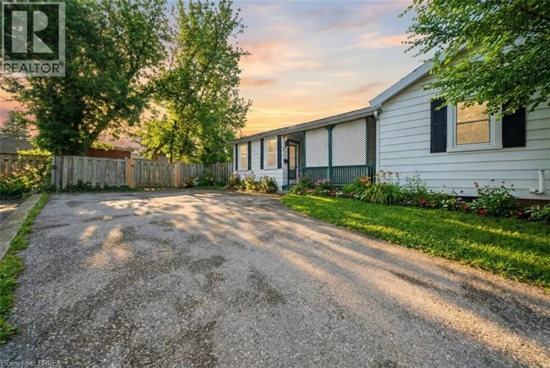 71 FOURTH Avenue - Image 2