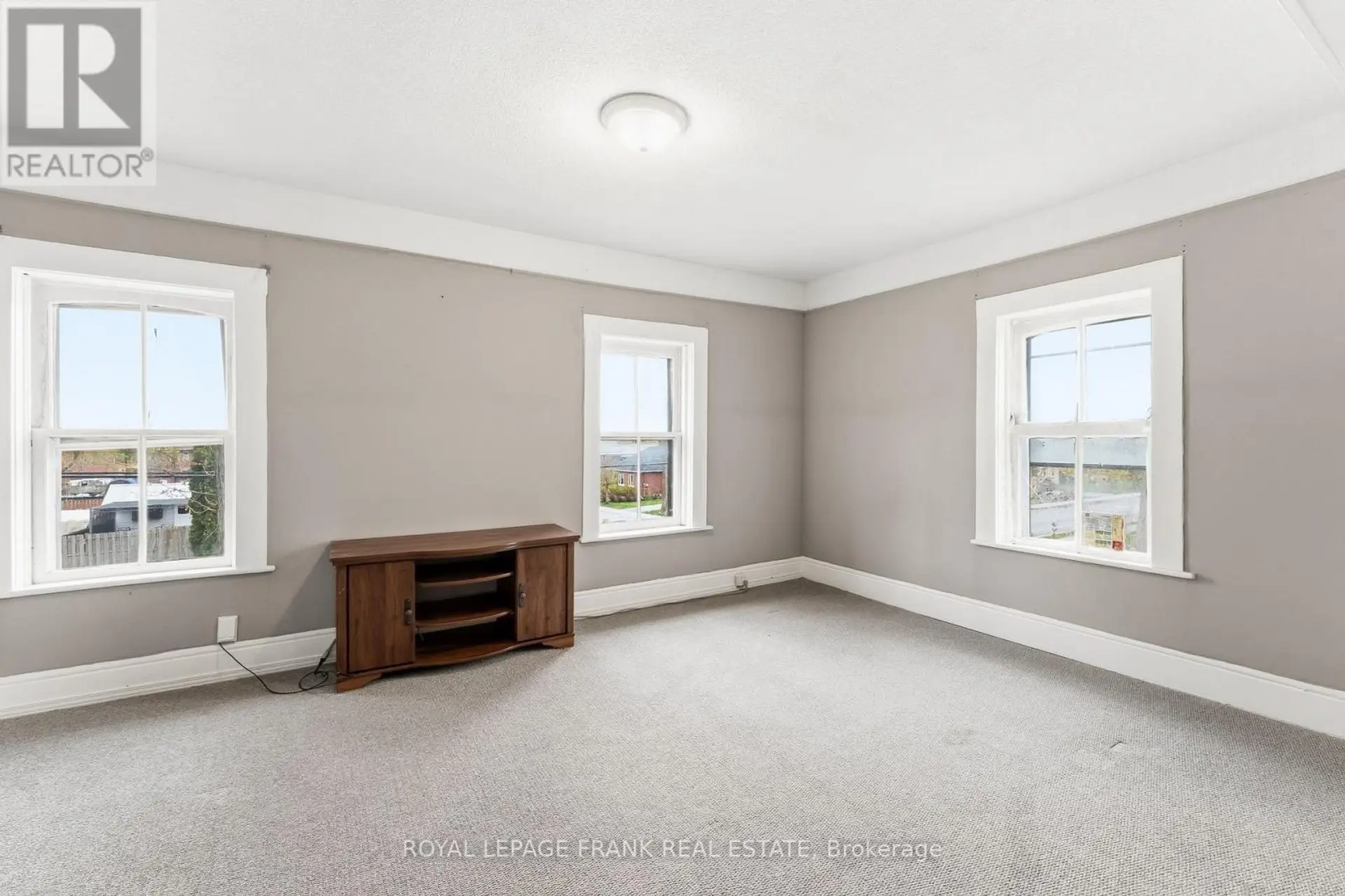 36 MILL STREET - Image 5