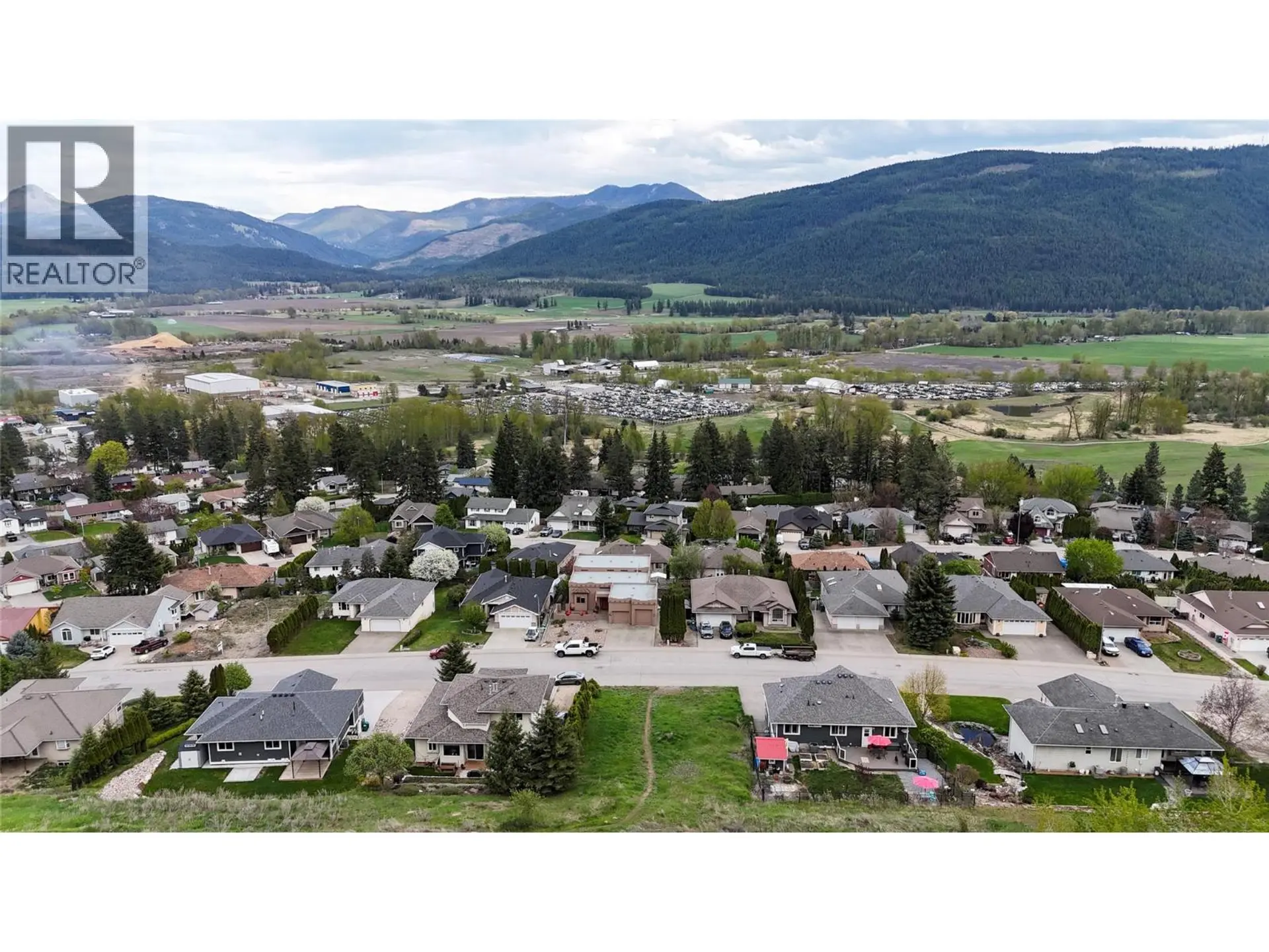 2000 Mountain View Avenue - Image 6