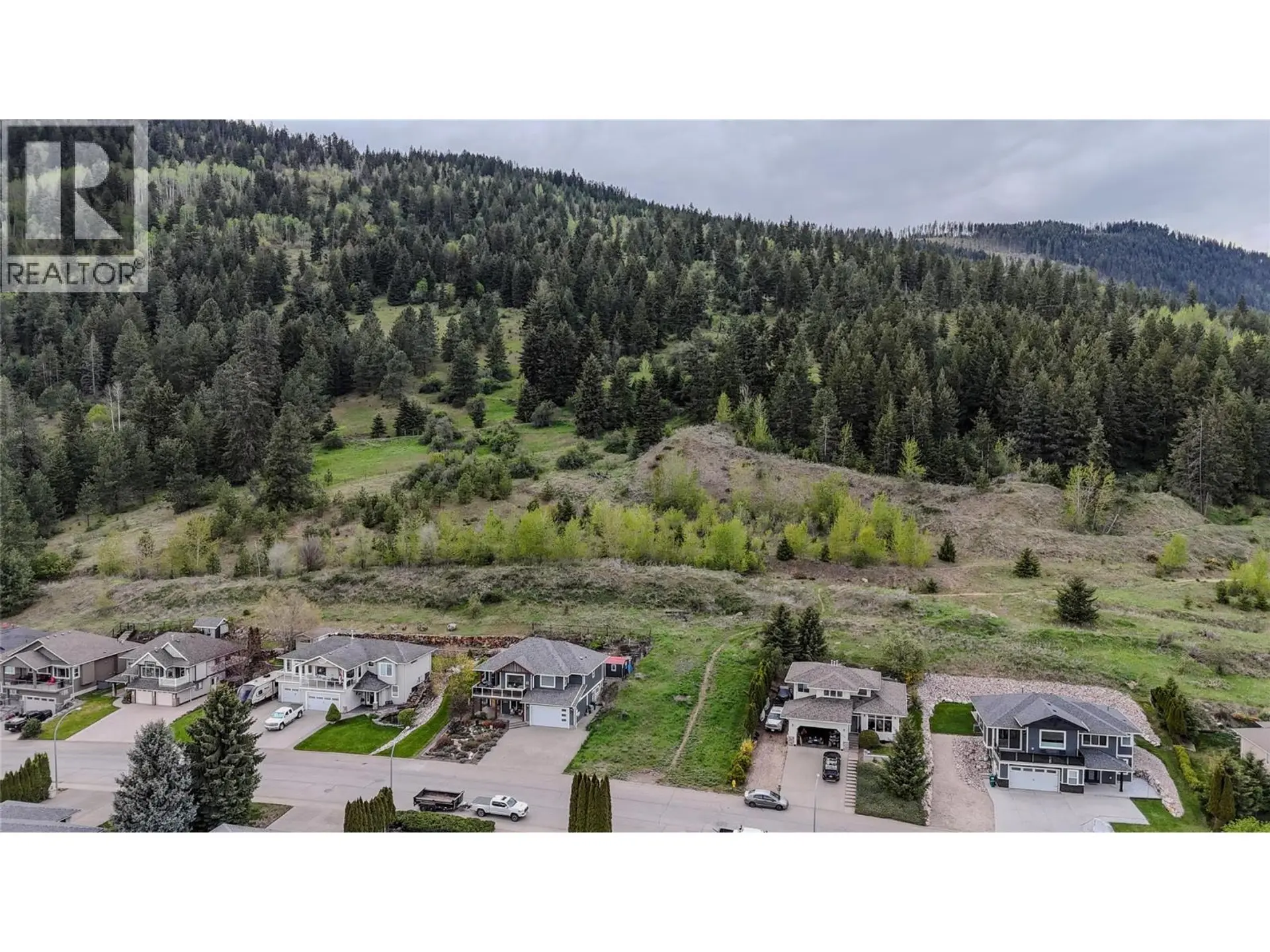 2000 Mountain View Avenue - Image 3