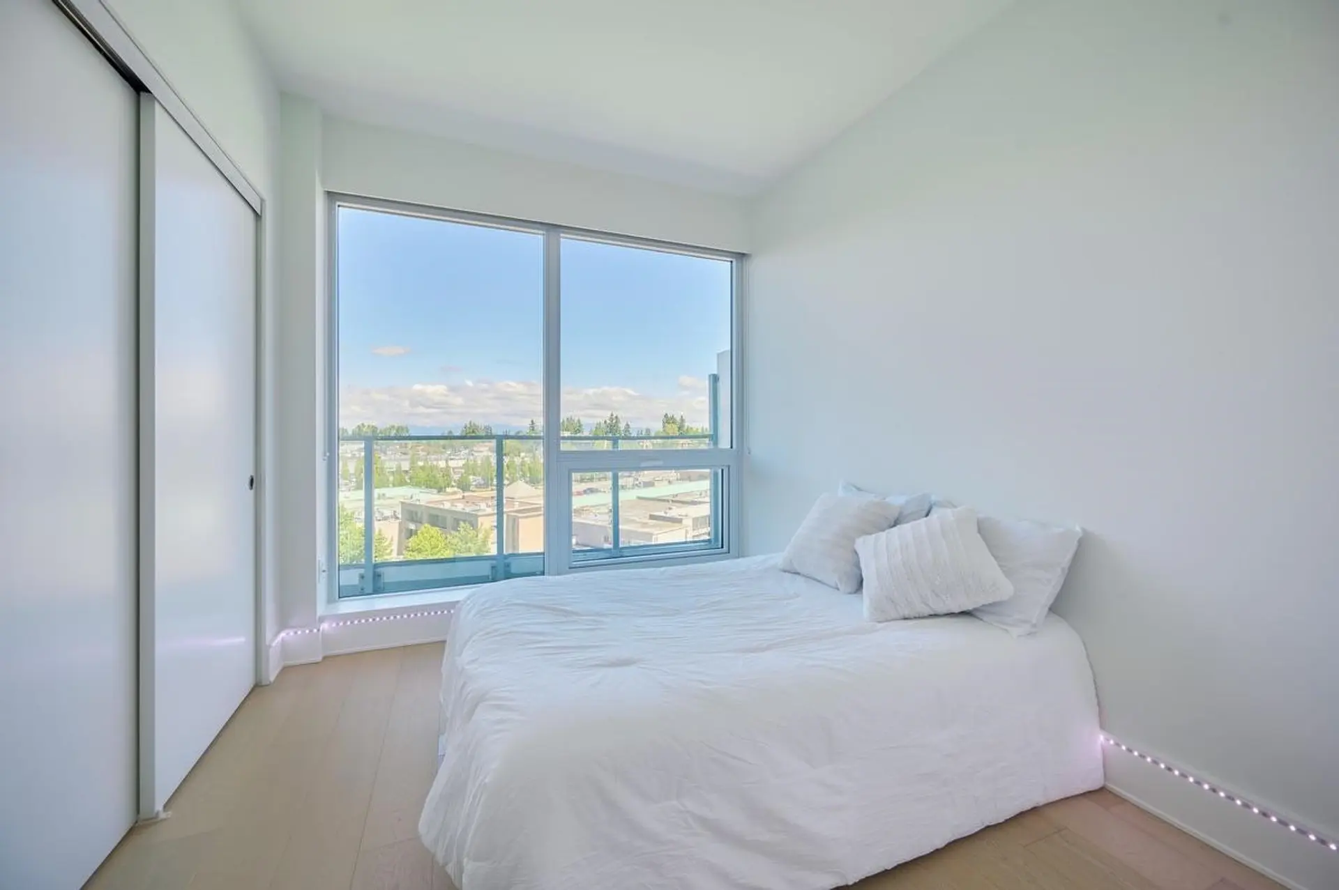 #801 1501 Foster Street - Image 9