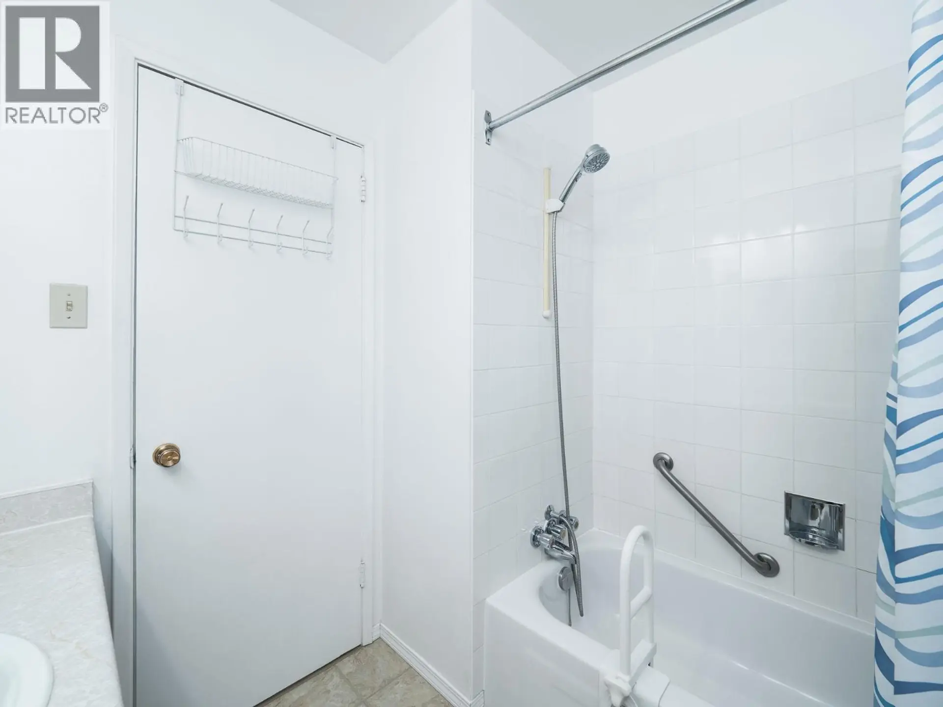 #H104 1900 STRATHCONA AVENUE - Image 15