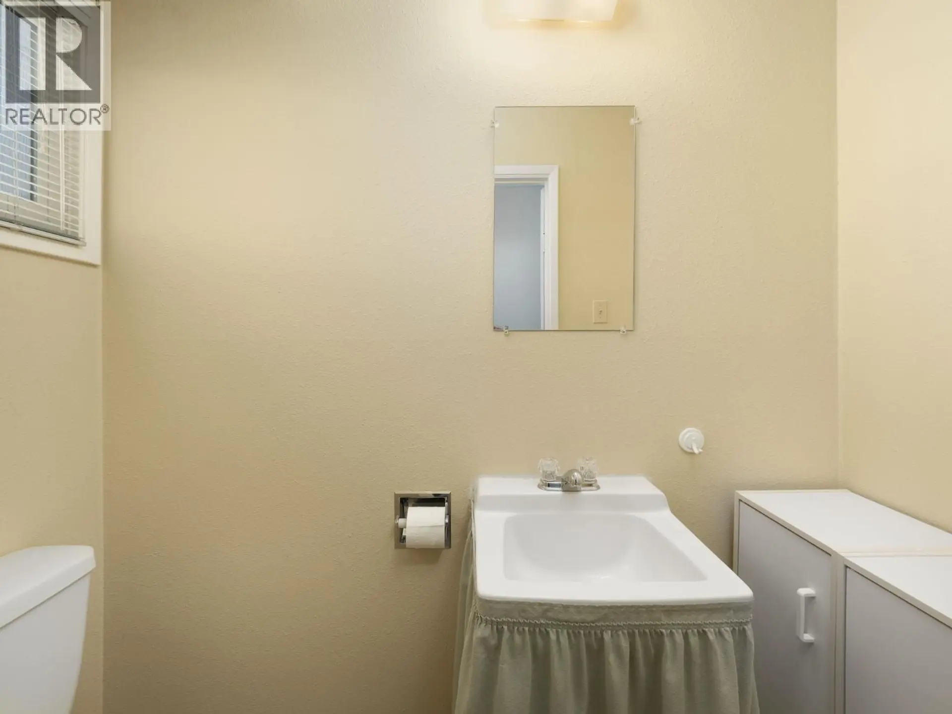 #H104 1900 STRATHCONA AVENUE - Image 16